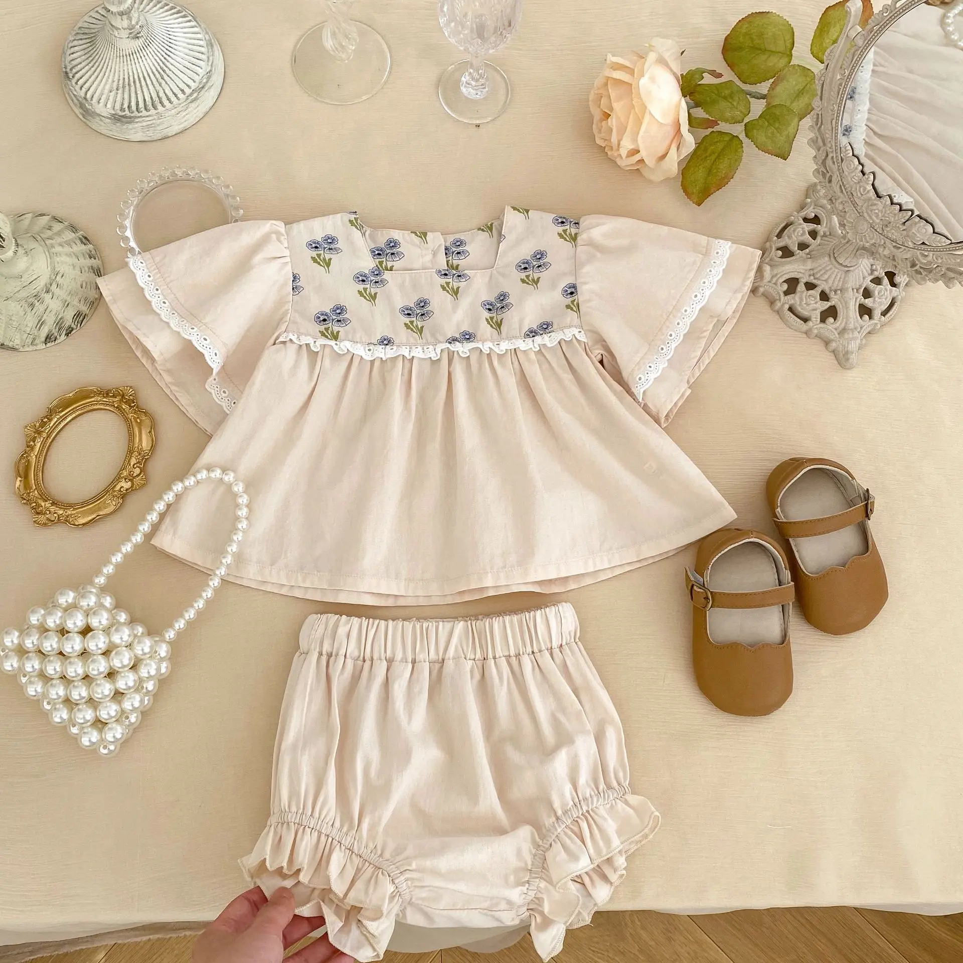 Summer new 0-3 year old baby clothing, baby girl bubble short sleeved square neck top+lace shorts