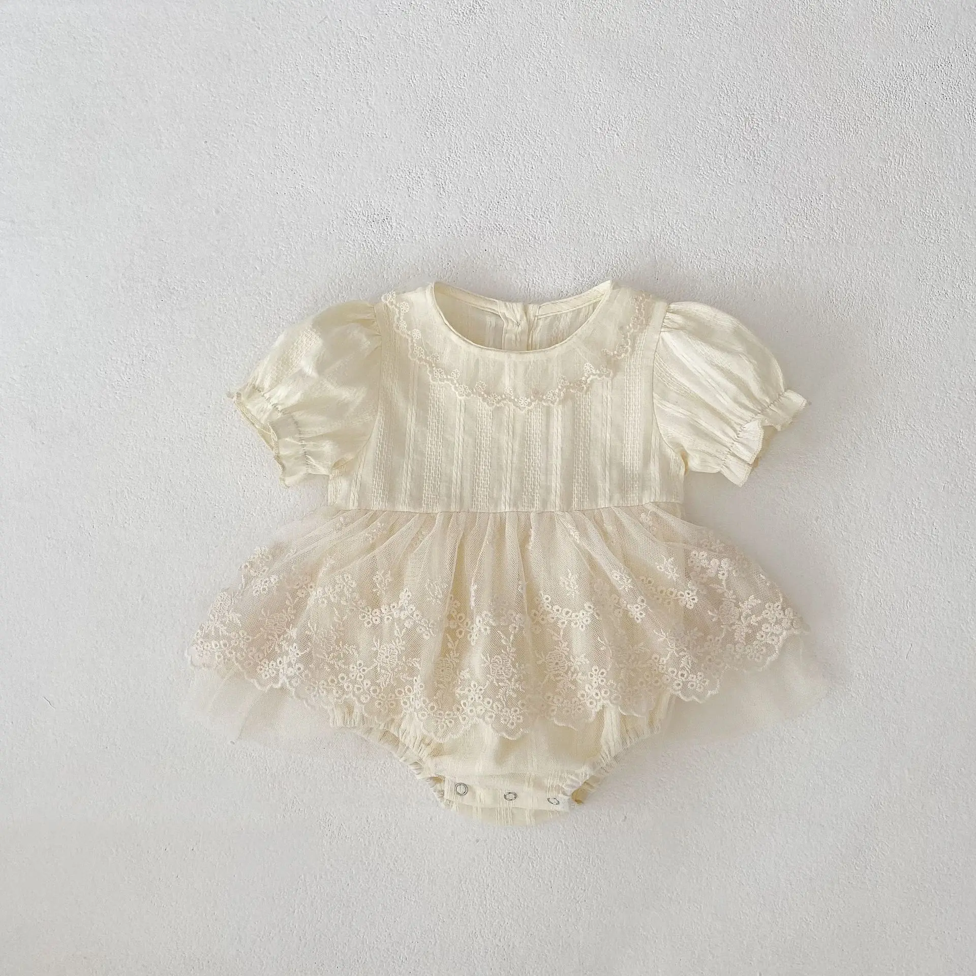 Summer new 0-3 year old baby clothing, baby girl jumpsuit, exquisite and fashionable lace collar princess mesh skirt jumpsuit