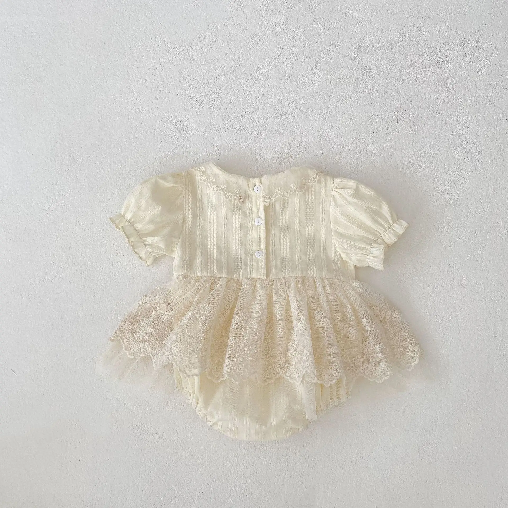 Summer new 0-3 year old baby clothing, baby girl jumpsuit, exquisite and fashionable lace collar princess mesh skirt jumpsuit
