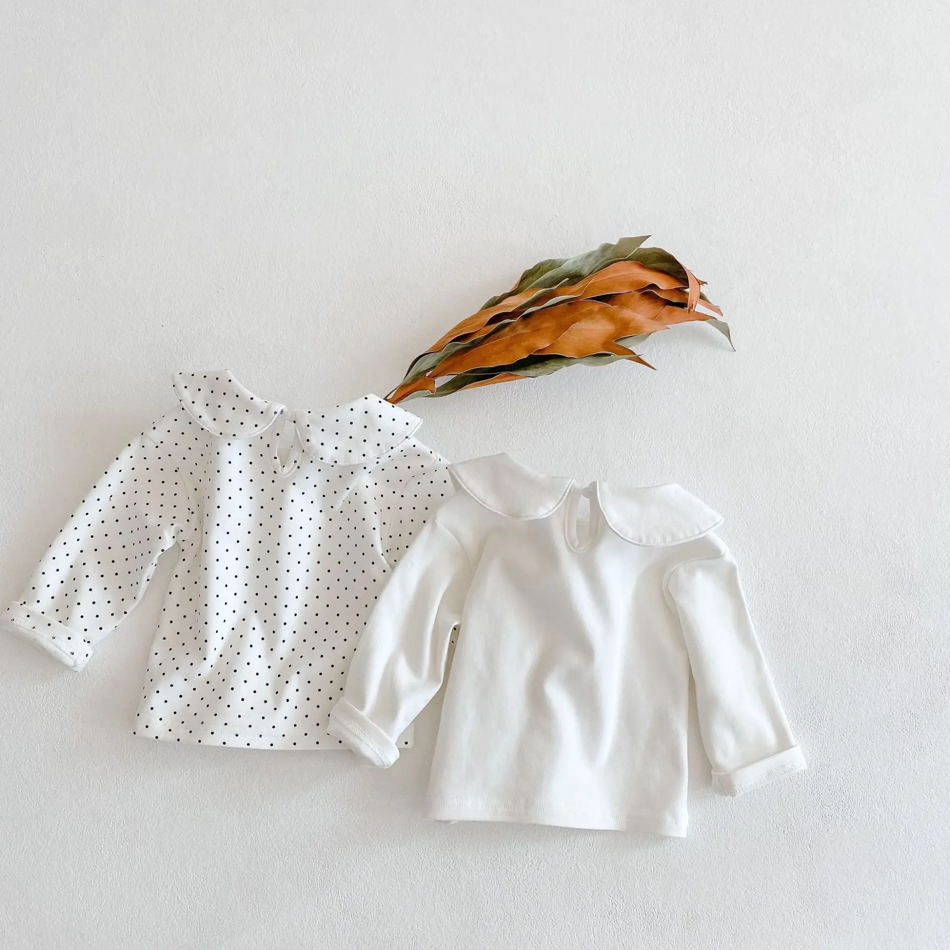 Autumn and winter new baby clothes for 0-3 years old, baby collar, long-sleeved base shirt and velvet thick long-sleeved top