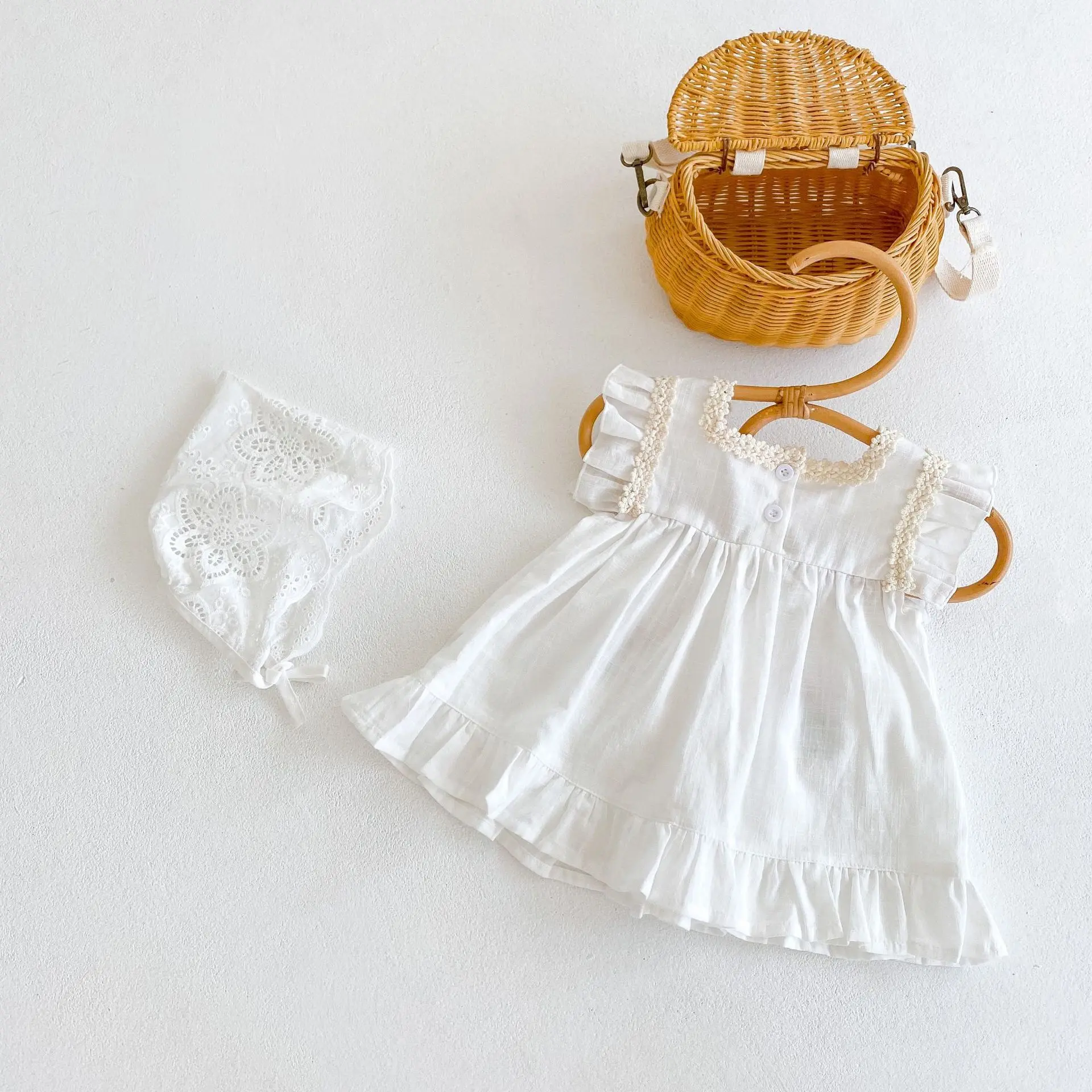 Summer new baby clothes for 0-3 years old, baby girl dress, exquisite flower embroidery short-sleeved dress A-line skirt