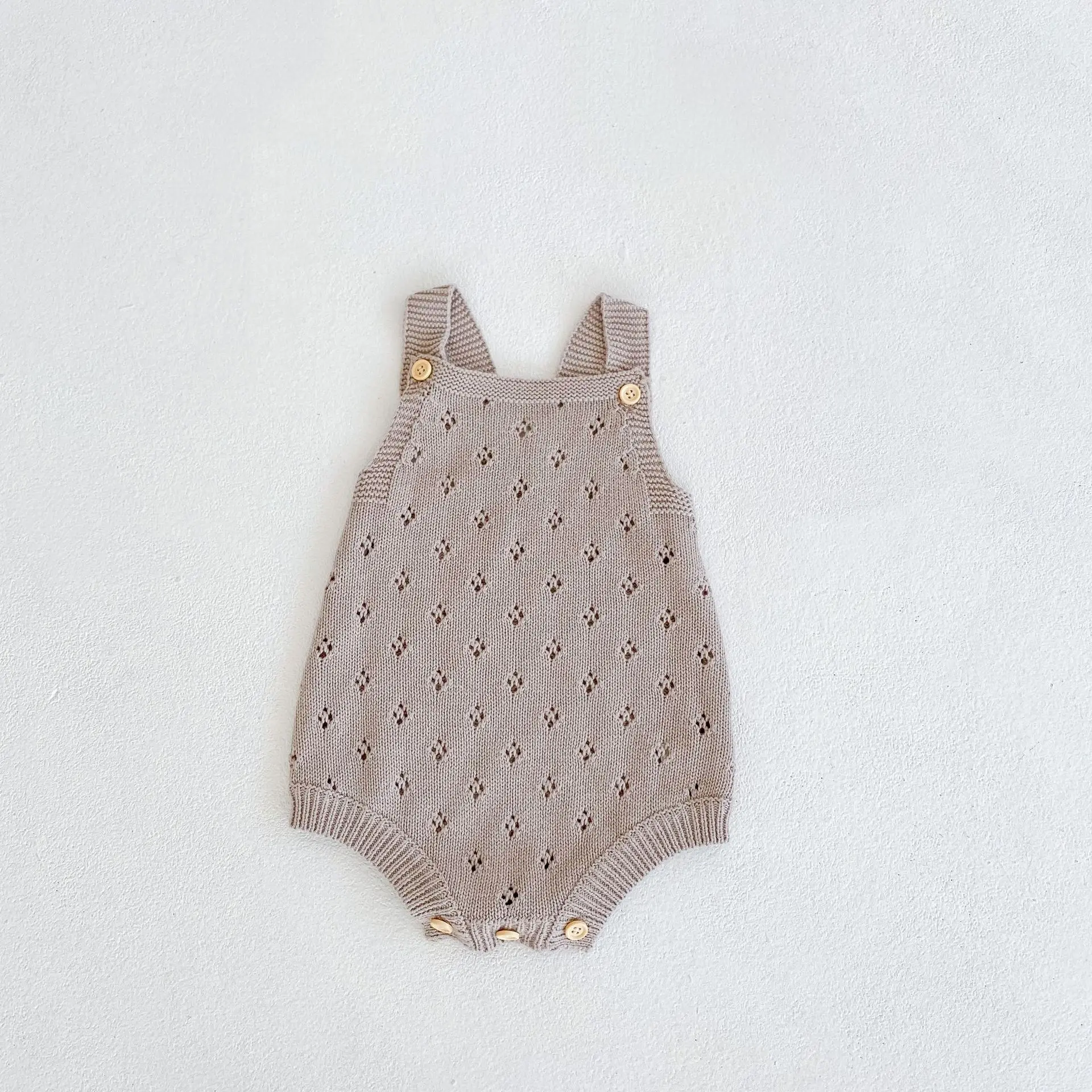 Spring and Autumn style men's and women's baby hollowed out shoulder straps, cotton sweater, knitted sweater, jumpsuit, buttocks