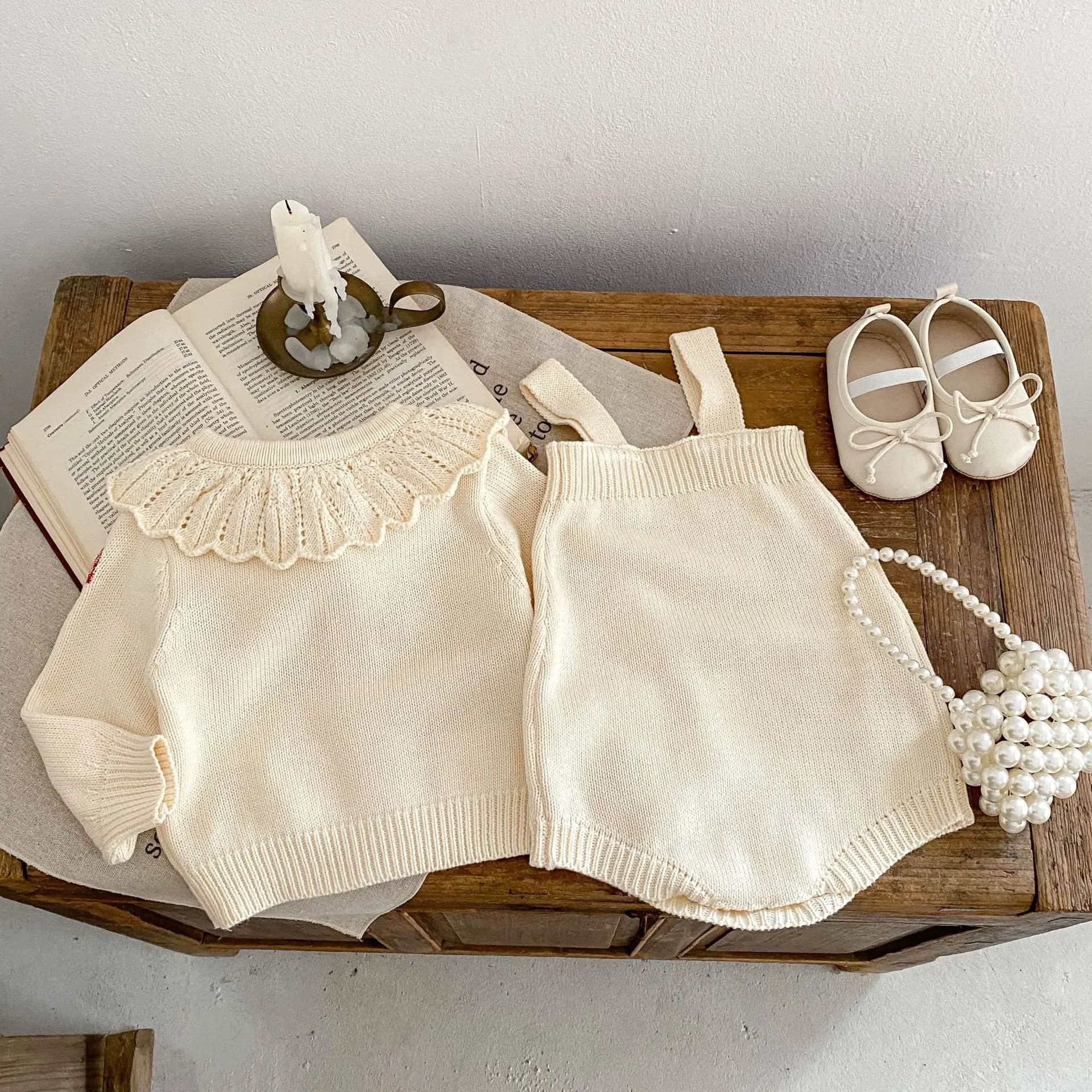 Autumn new 0-3 year old baby clothing, baby girls' mushroom embroidered long sleeved round neck knitted cardigan