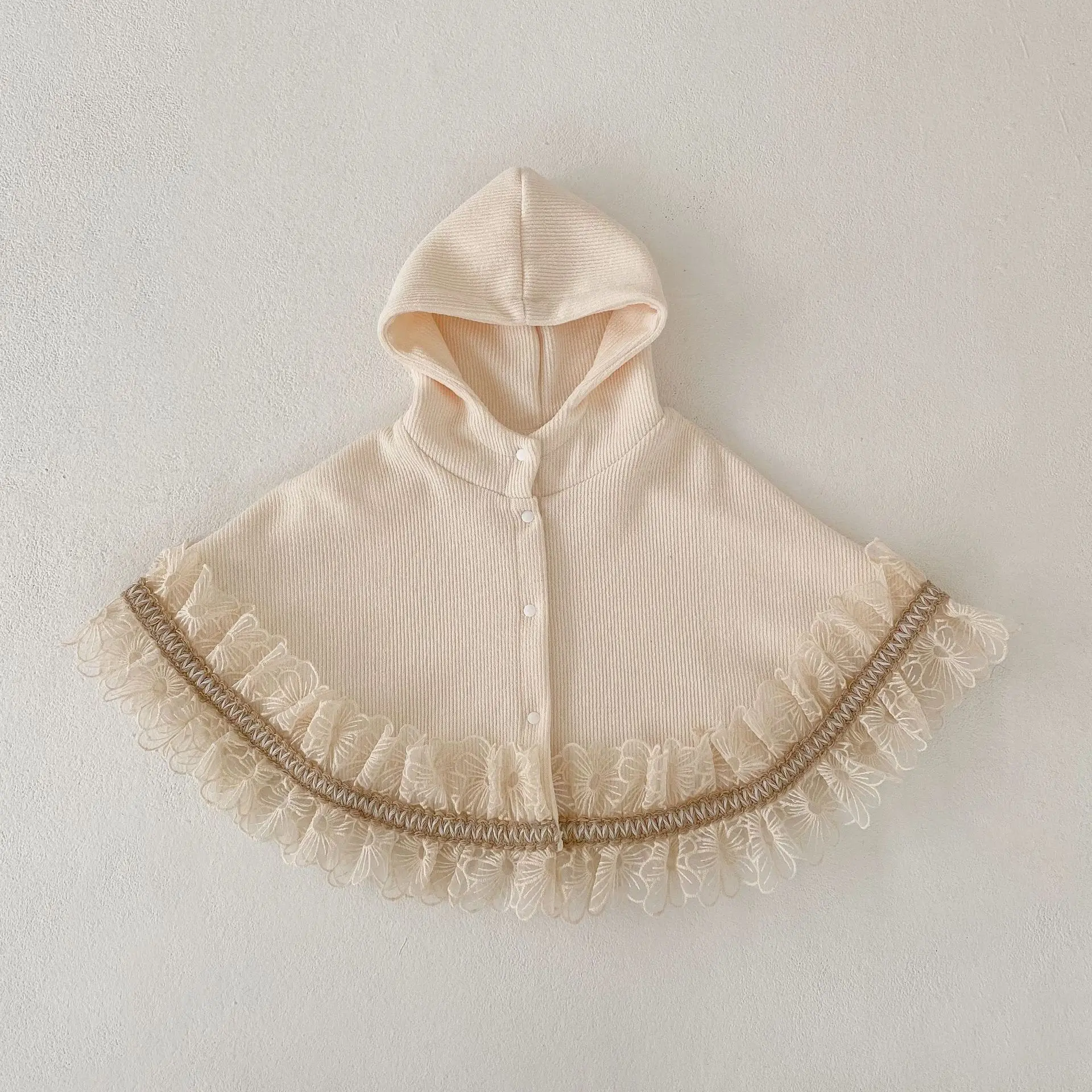 Summer new 0-3 year old baby clothing, fashionable baby girl cape, hooded lace edge outdoor cape shawl