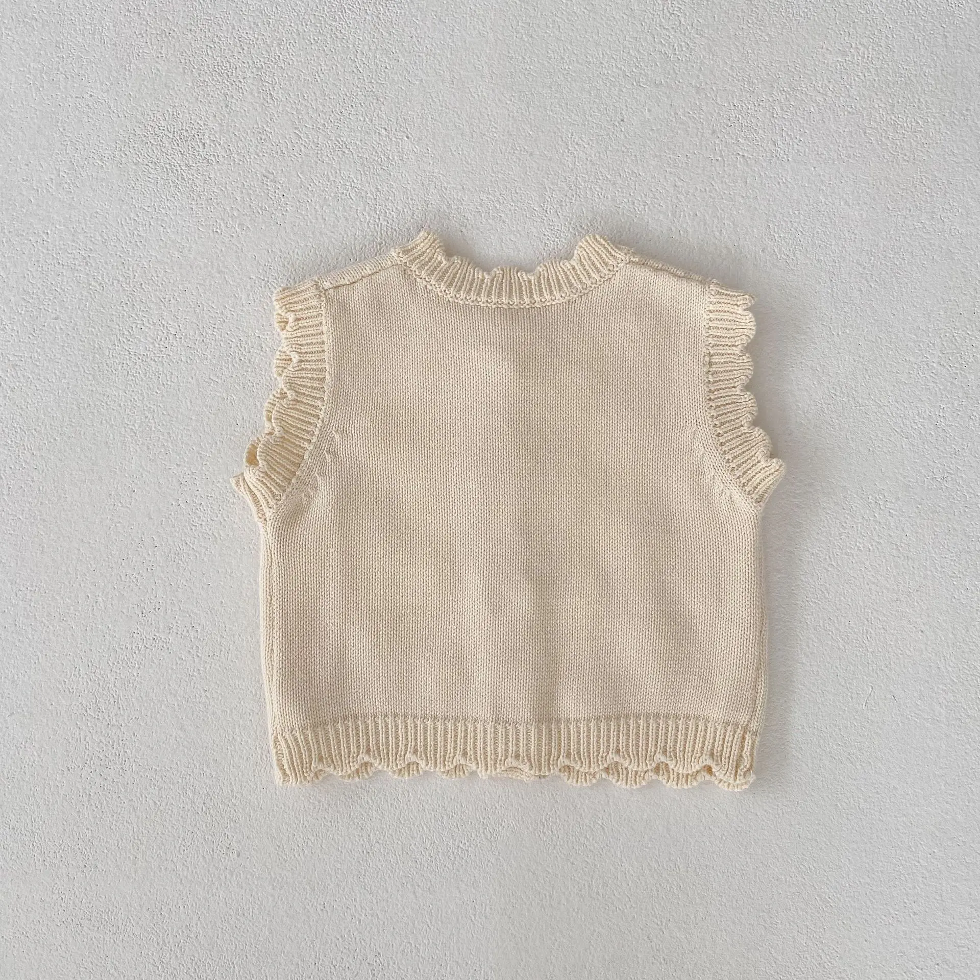 New autumn baby clothing for 0-3 years old, baby boys, baby girls, small wool ball cardigan, knitted sweater, apricot vest