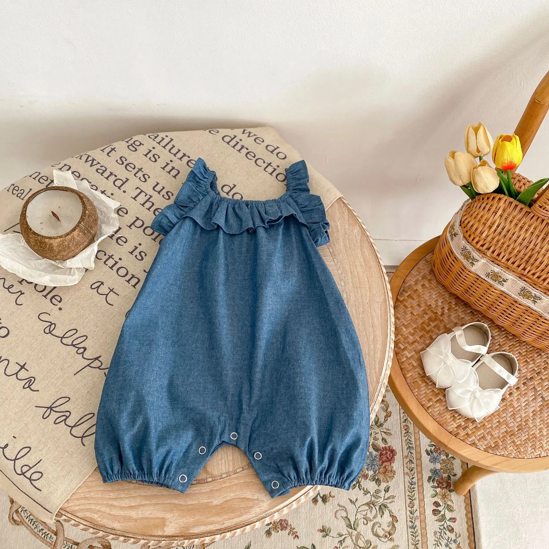 Summer new 0-3 year old baby clothing, baby  gril  denim crawling clothes, ruffled loose denim camisole jumpsuit