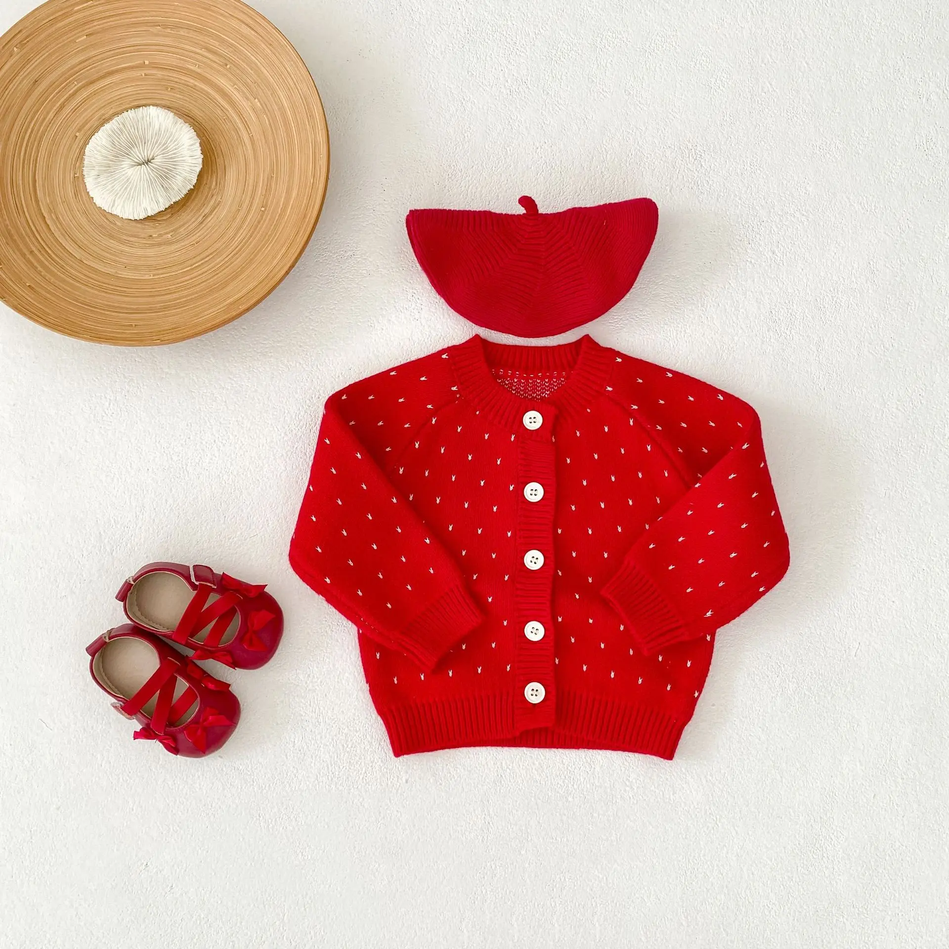 New autumn baby clothing for 0-3 years old, baby girl treasure small jacquard red knitted long sleeved round neck cardigan