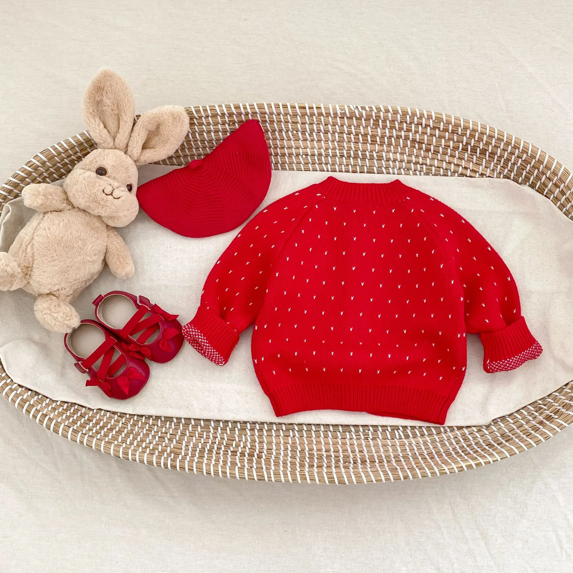 New autumn baby clothing for 0-3 years old, baby girl treasure small jacquard red knitted long sleeved round neck cardigan