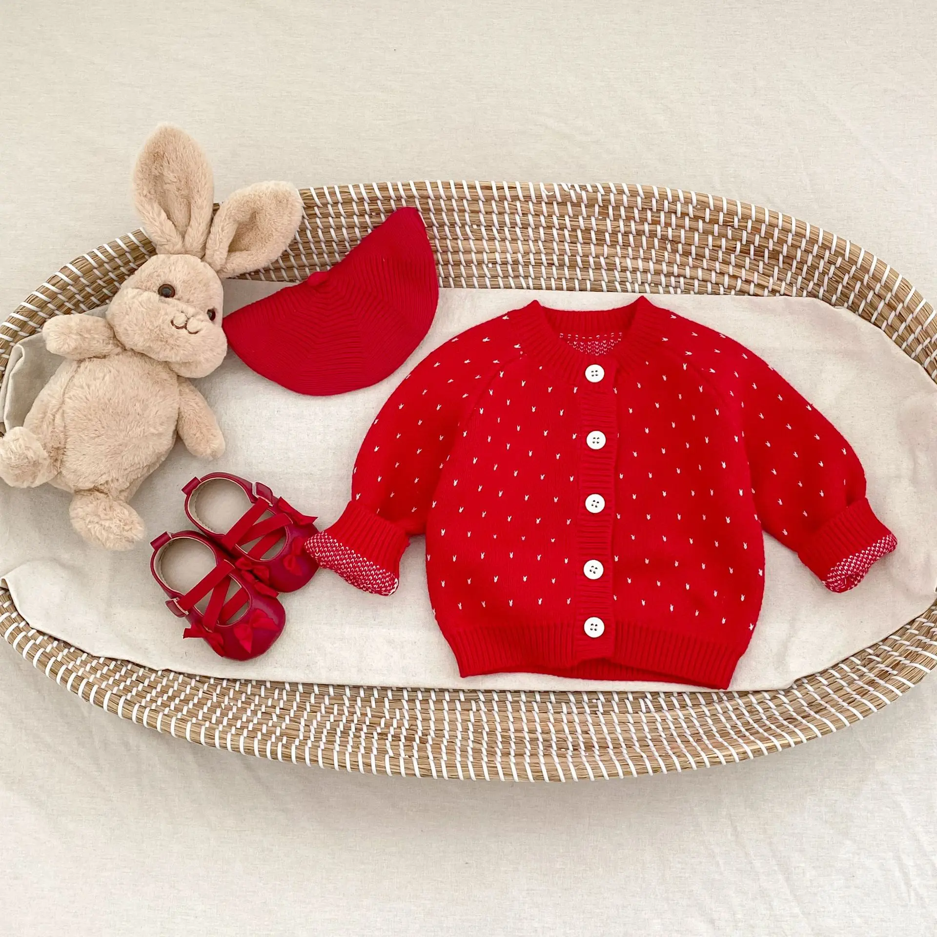 New autumn baby clothing for 0-3 years old, baby girl treasure small jacquard red knitted long sleeved round neck cardigan