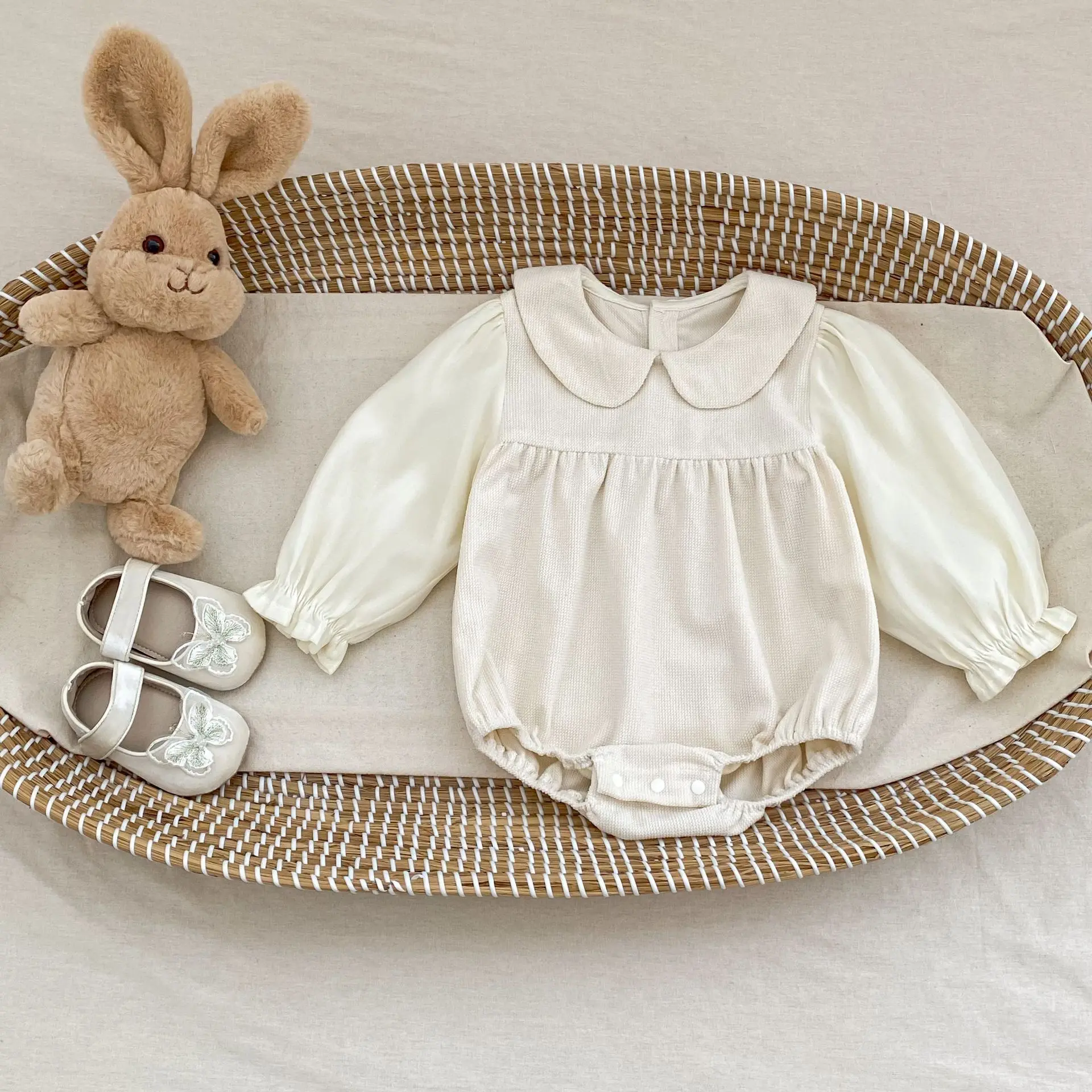 New autumn baby clothing for 0-3 years old, delicate lapel corduroy doll collar long sleeved jumpsuit for baby girls