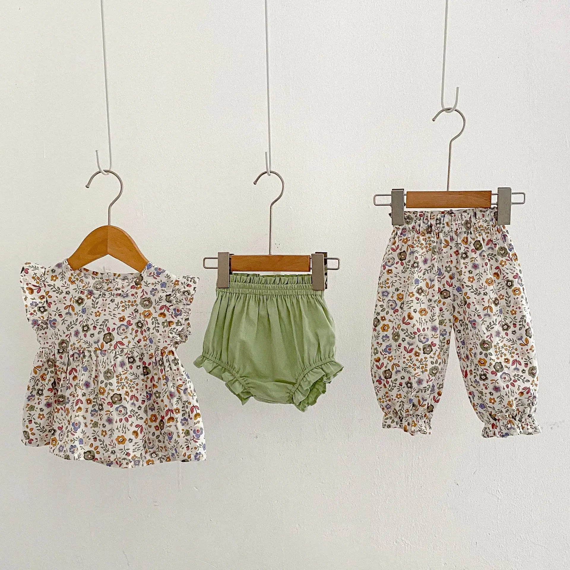 Summer new 0-3 year old baby clothing, fashionable baby girl pants, exquisite baby floral lace pants, mosquito proof pants