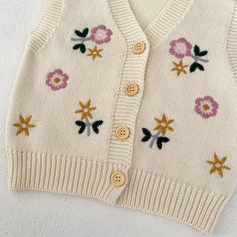 New baby clothing for spring and autumn seasons, 0-3 year old girls, flower embroidered knitted pure cotton vest