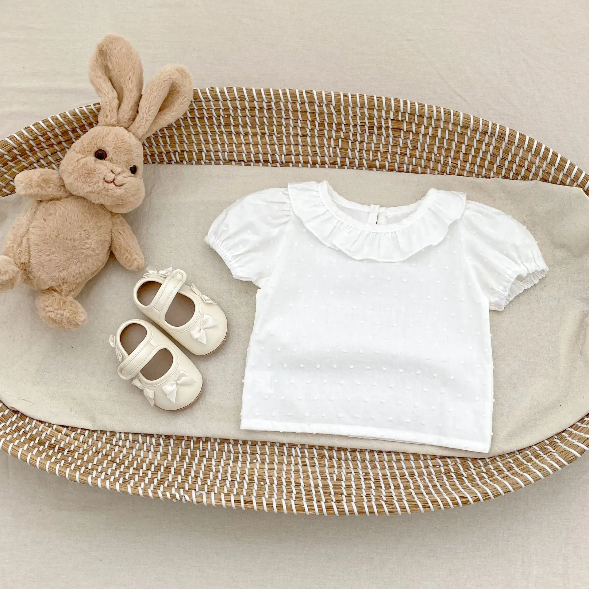 Summer new 0-3 year old baby clothing, doll collar stylish short sleeved shirt, cute and fashionable top