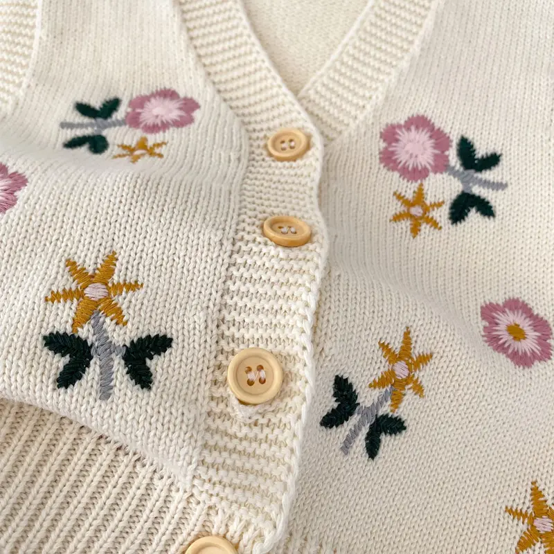 New baby clothing for spring and autumn seasons, 0-3 year old girls, flower embroidered knitted pure cotton vest