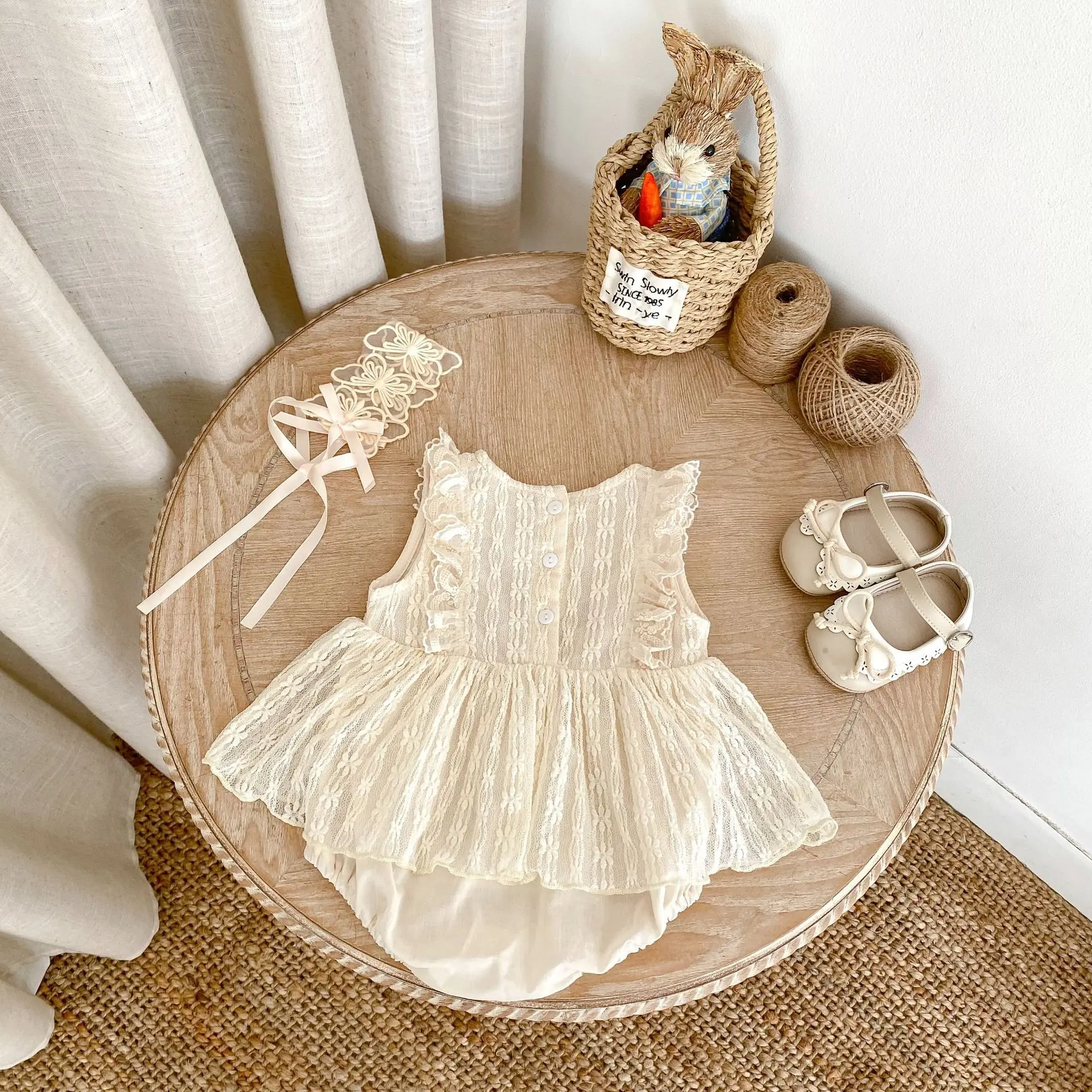 Summer new 0-3 year old baby clothing, sweet lace patchwork sleeveless jumpsuit for baby girls