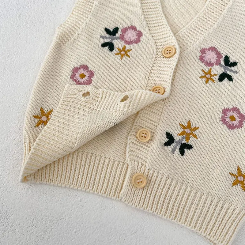 New baby clothing for spring and autumn seasons, 0-3 year old girls, flower embroidered knitted pure cotton vest