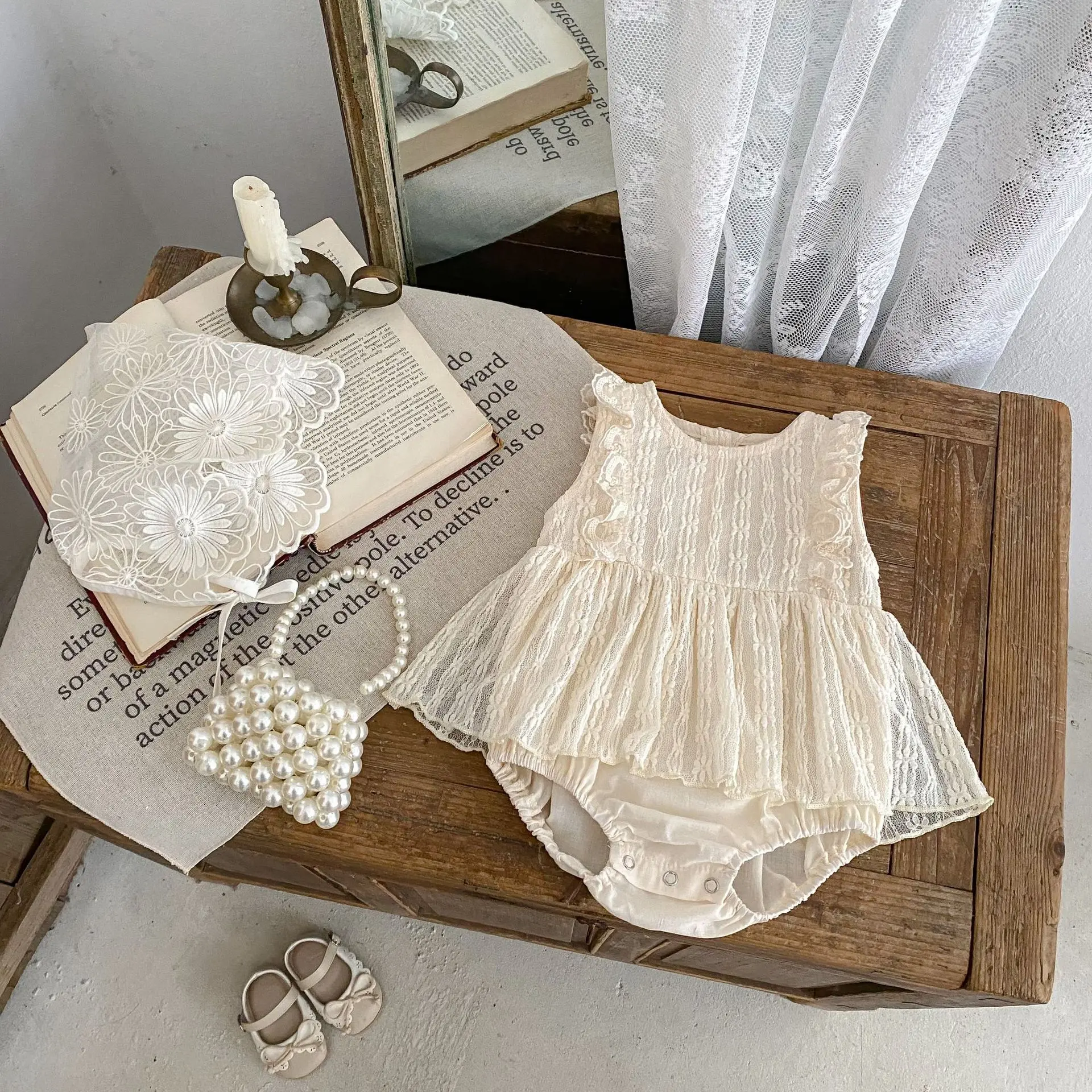 Summer new 0-3 year old baby clothing, sweet lace patchwork sleeveless jumpsuit for baby girls