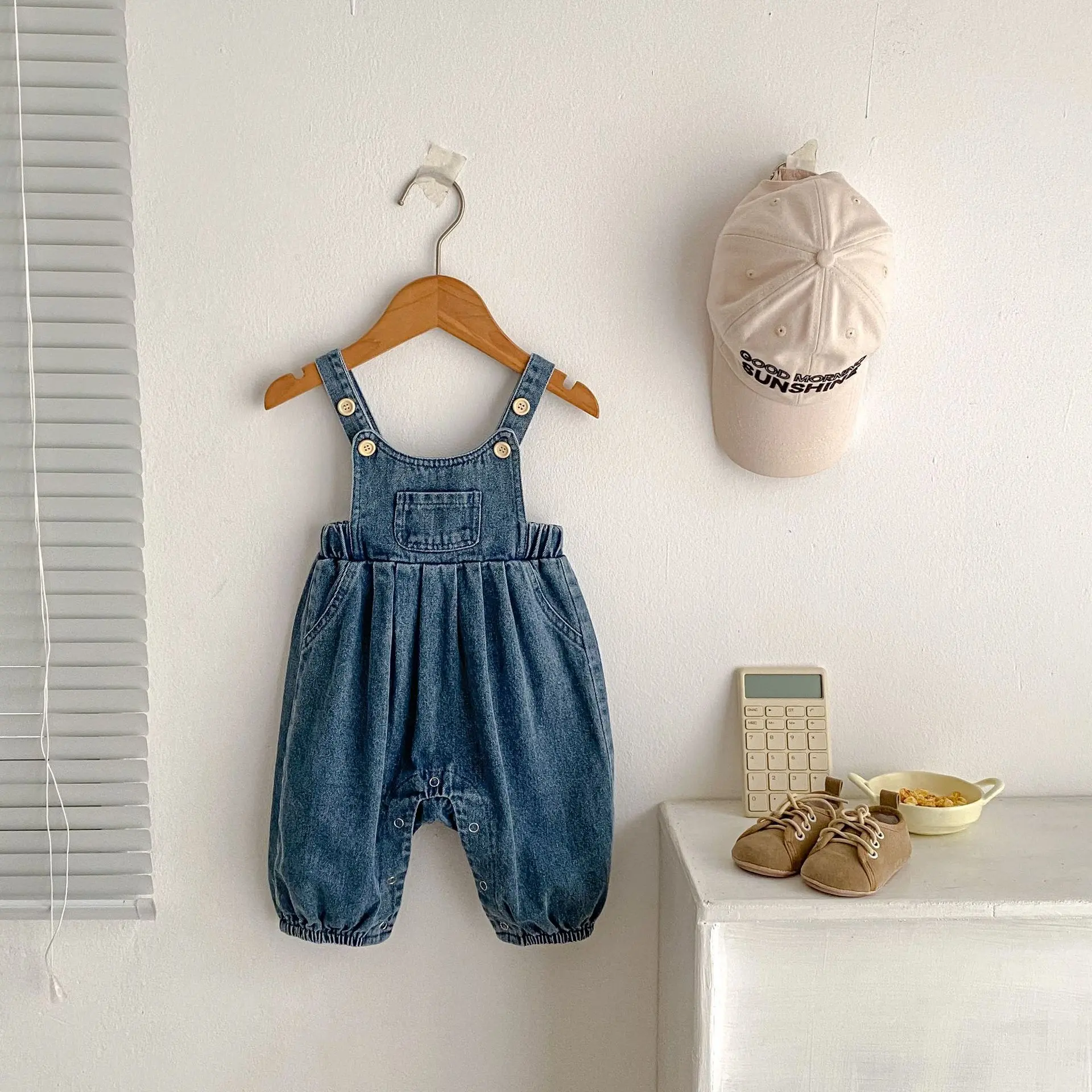 Summer new 0-3 year old baby clothing, boys' baby girl jumpsuit, fashionable denim long crawling pants