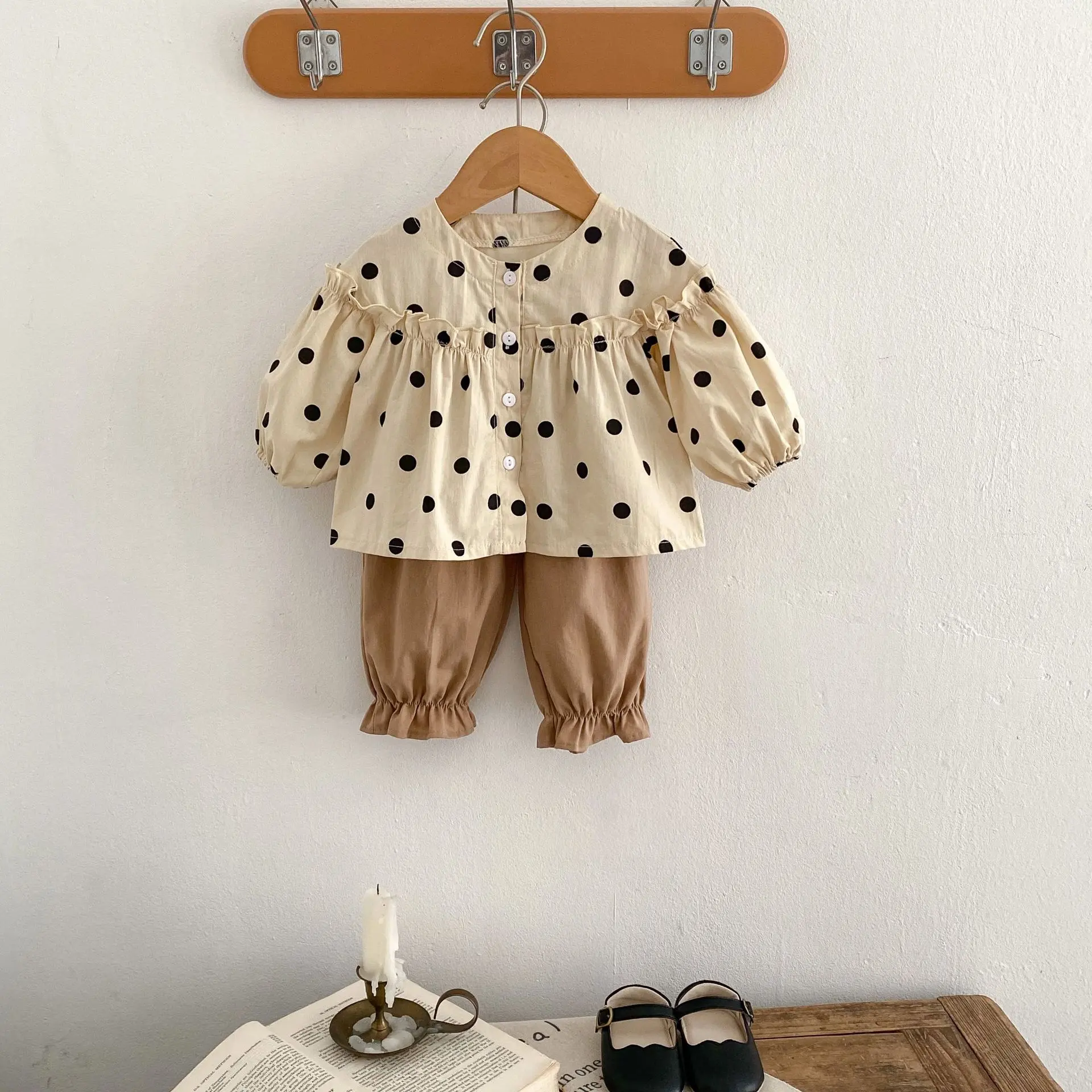 Spring and autumn new baby clothes for 0-3 years old, fashionable baby girl simple khaki casual ruffled trousers