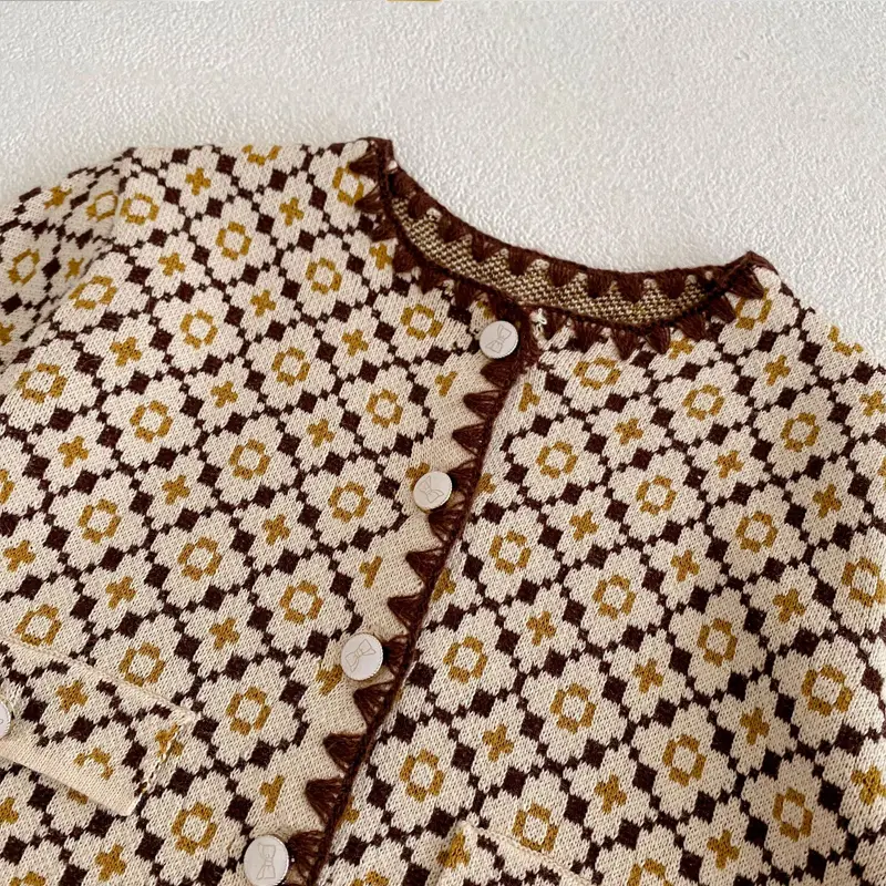 New baby clothing for spring and autumn seasons, 0-3 year old girls, knitted small fragrant sweater jacket