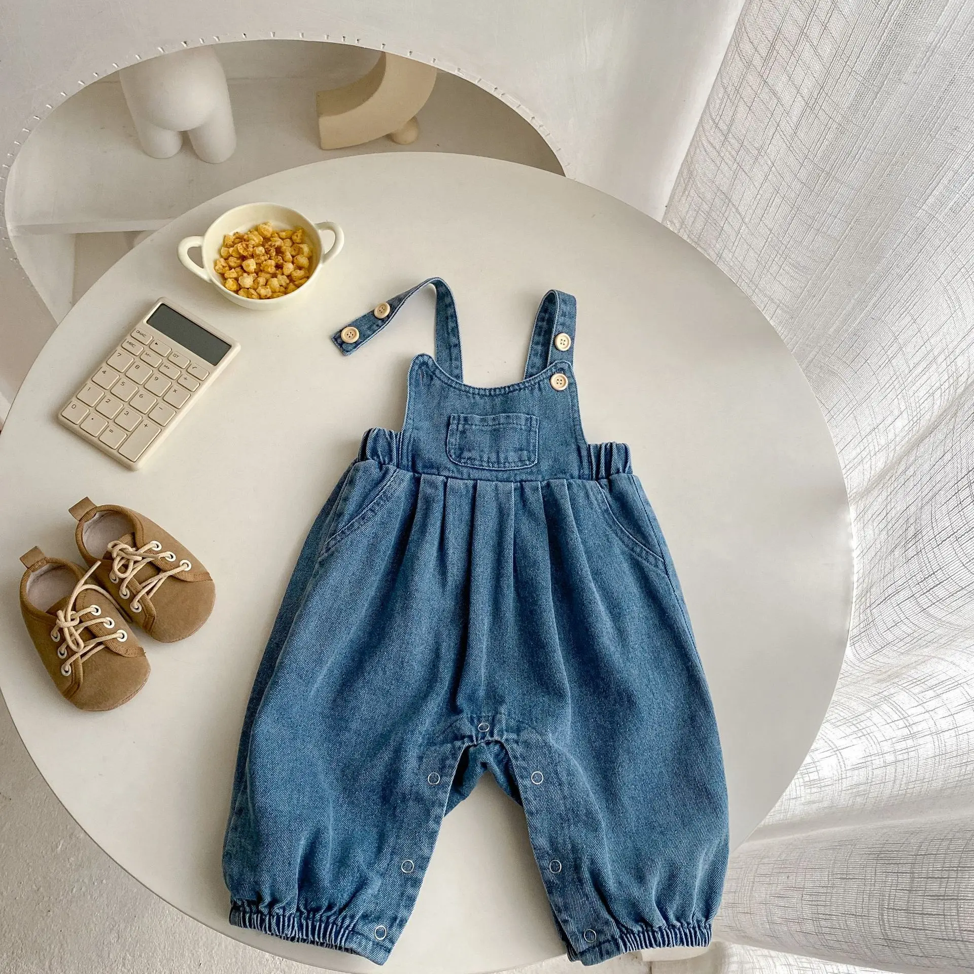 Summer new 0-3 year old baby clothing, boys' baby girl jumpsuit, fashionable denim long crawling pants