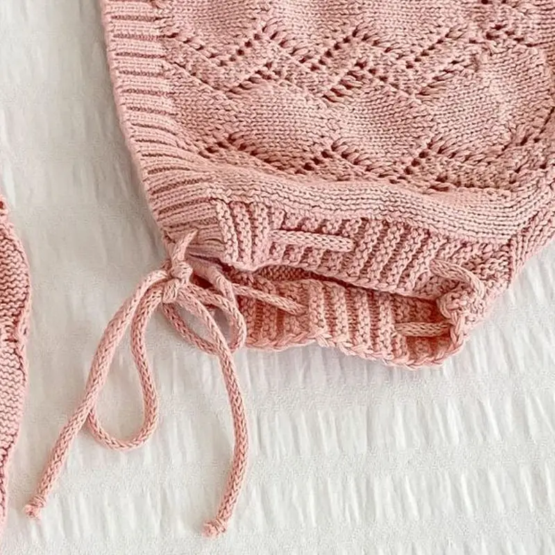 New autumn baby clothing, 0-3 year old girls, solid color hollowed out knitted cotton yarn hat