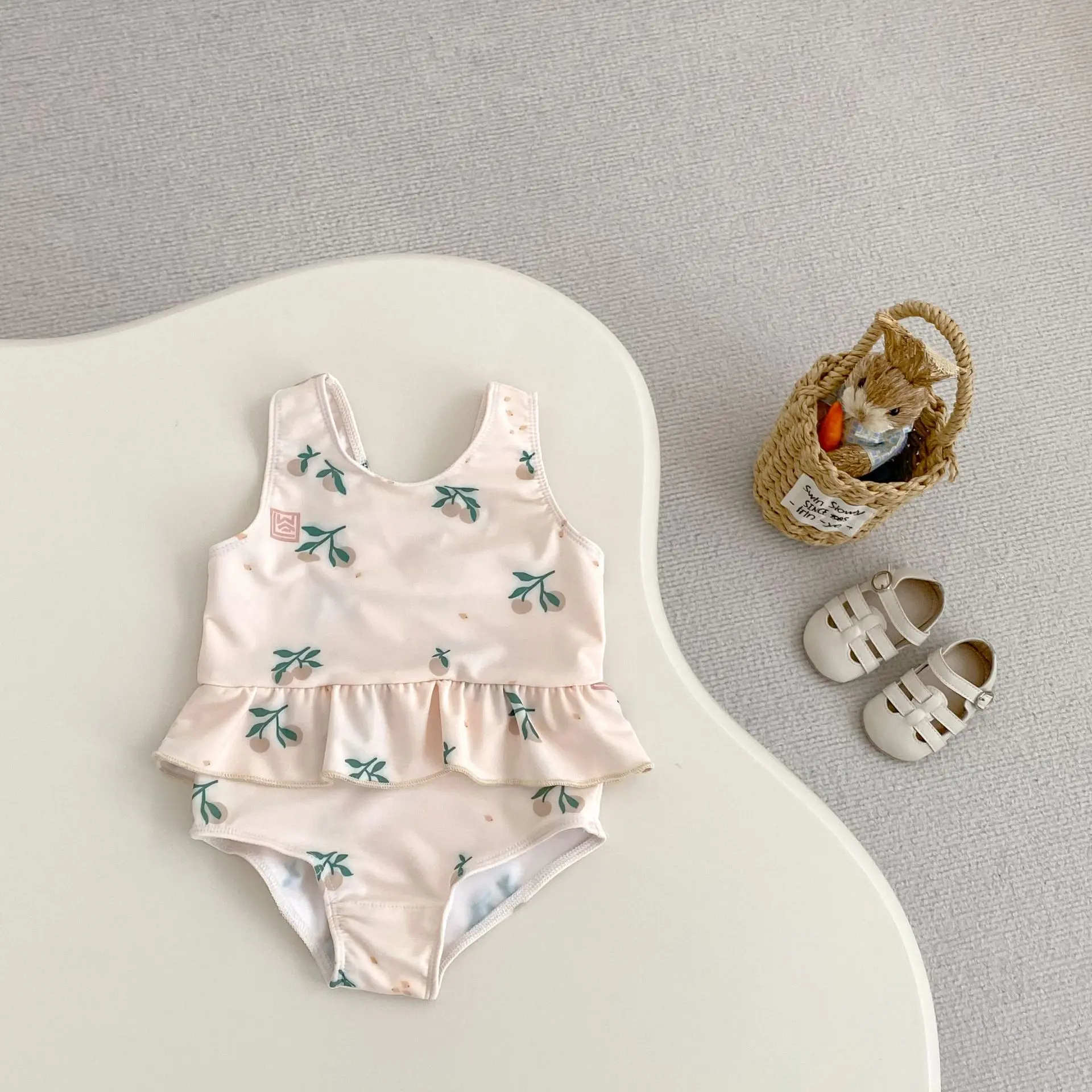 Spring and Autumn new 0-3 year old baby clothing, baby girl swimsuit, fashionable floral one-piece vest swimsuit