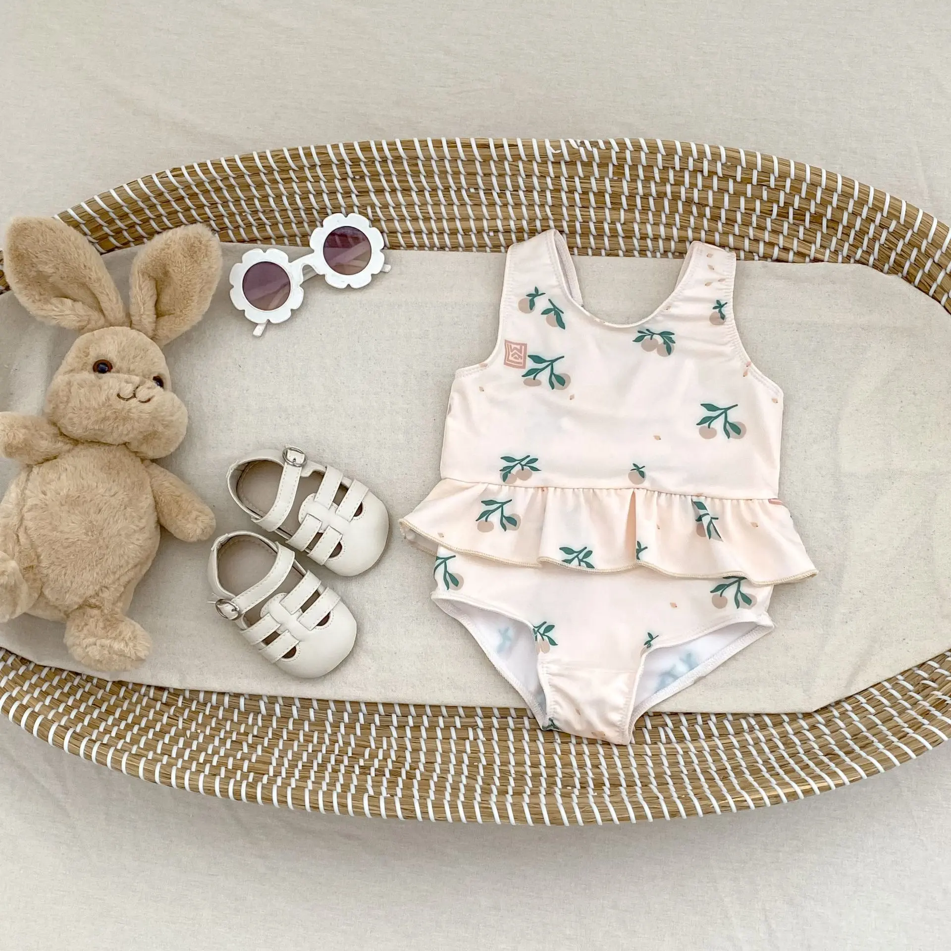Spring and Autumn new 0-3 year old baby clothing, baby girl swimsuit, fashionable floral one-piece vest swimsuit
