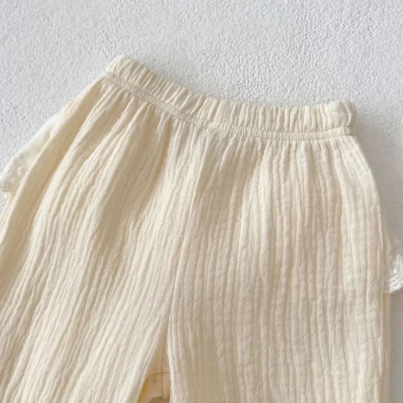 Autumn new baby clothing, 0-3 year old female baby mosquito proof lace double-sided wrinkled pants with folded cuffs