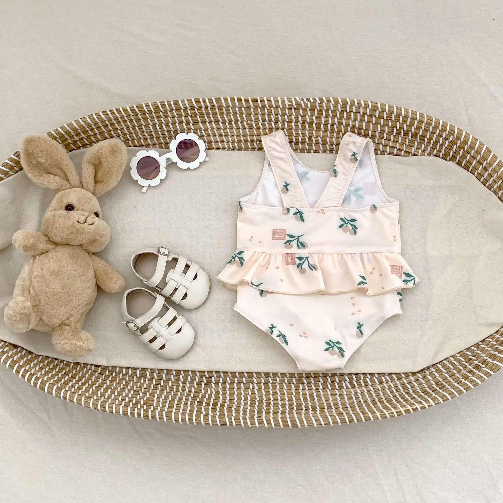 Spring and Autumn new 0-3 year old baby clothing, baby girl swimsuit, fashionable floral one-piece vest swimsuit
