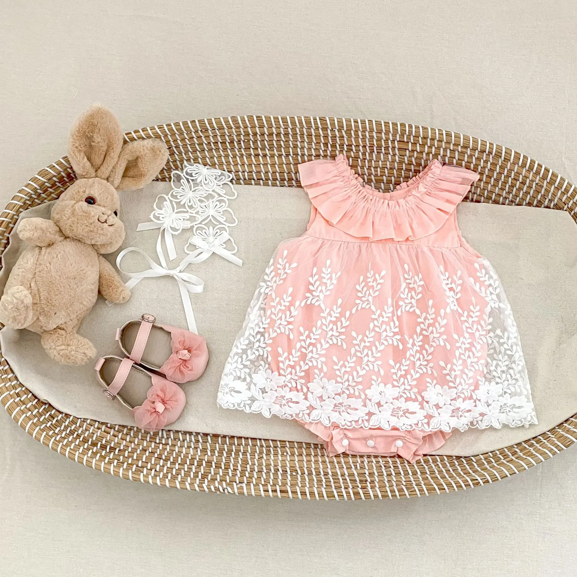 Summer new baby clothes for 0-3 years old, fashionable baby girl suspenders,exquisite soft yarn jumpsuit princess style jumpsuit