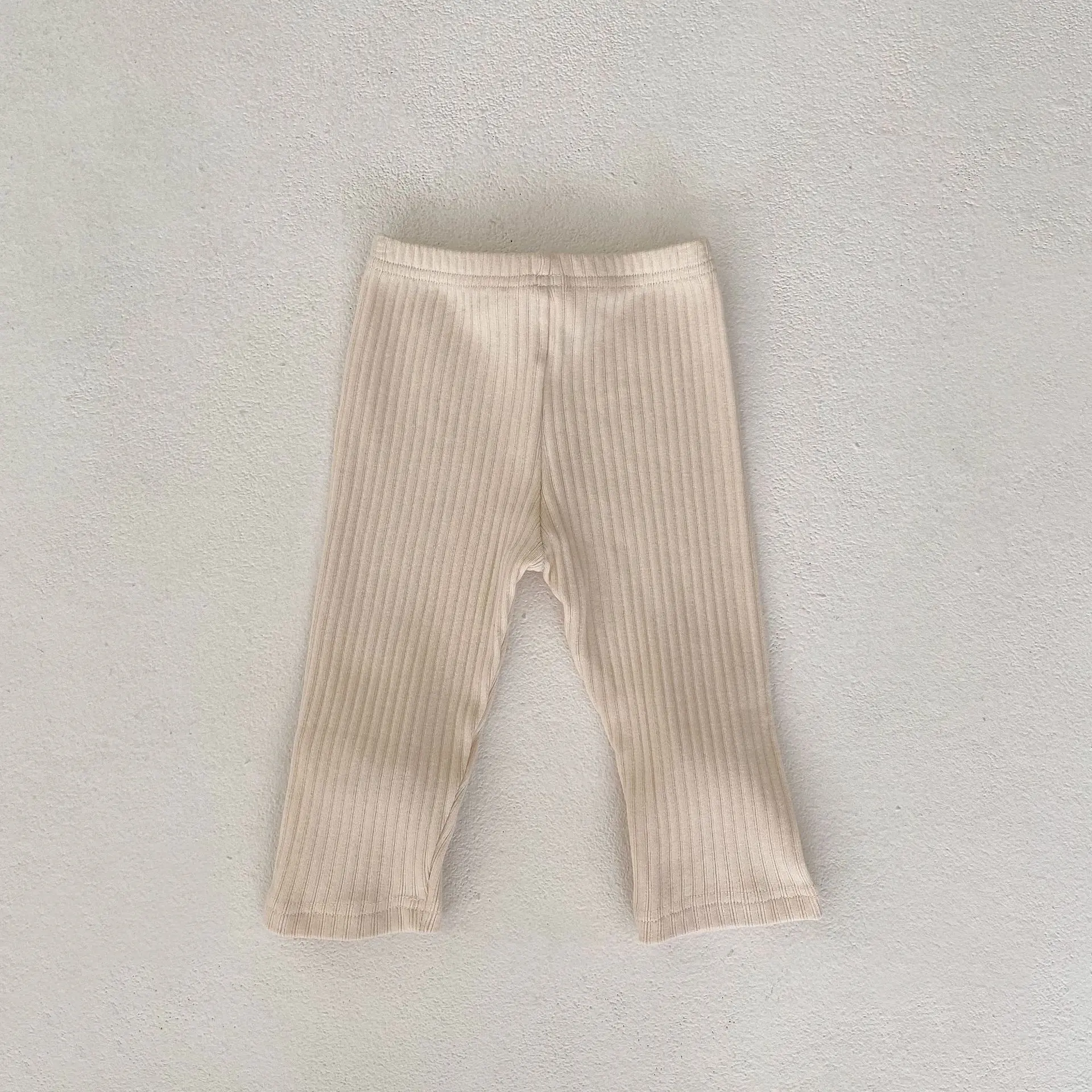 Autumn new 0-3 year old baby clothing, exquisite baby girl cute bear doll, vertical elastic waistband leggings