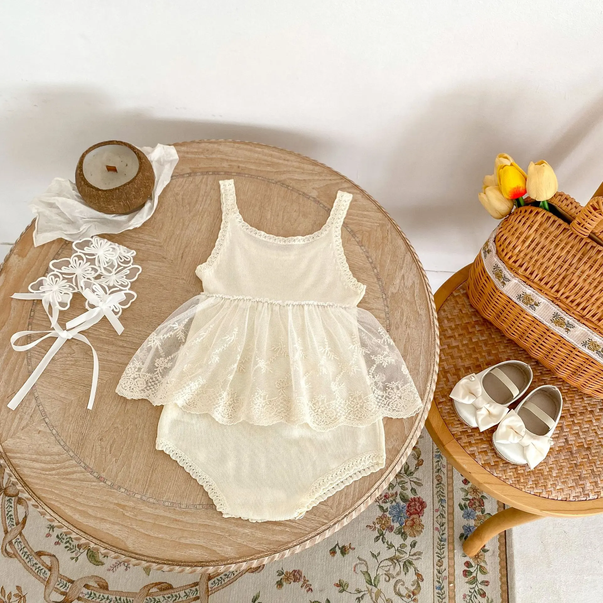 New baby clothes for summer, baby girls aged 0-3 years, lace stitched suspender onesies