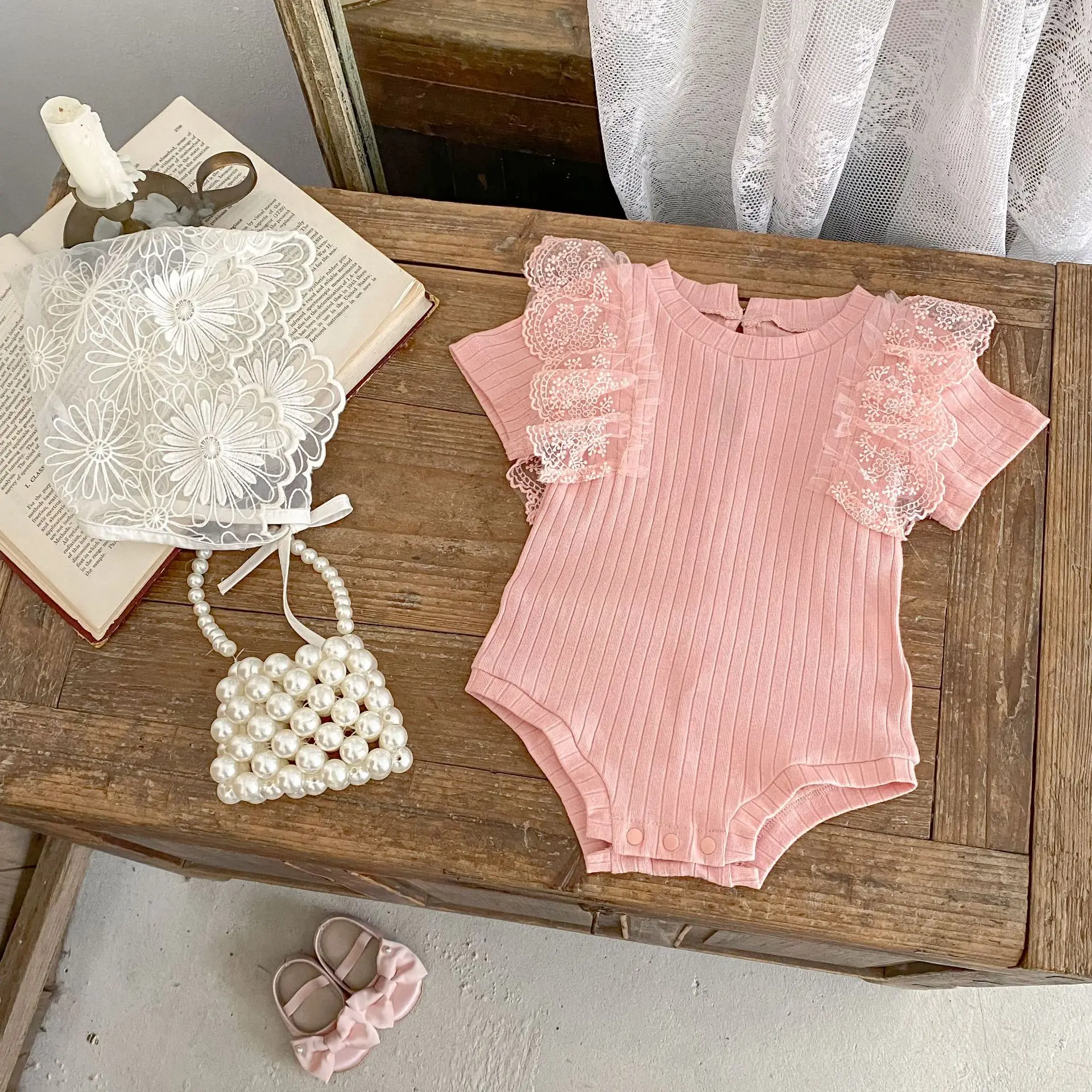 Summer new baby clothes for 0-3 years old, exquisite baby girl lace, flying sleeves, princess style knitted jumpsuit
