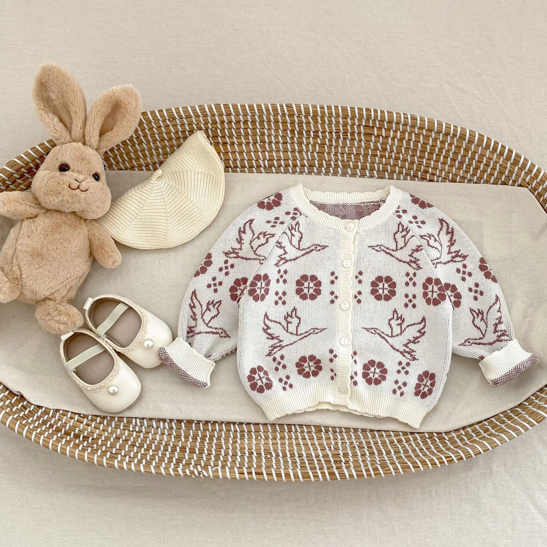 New autumn baby clothing for 0-3 years old, exquisite knitted long sleeved cardigan+jumpsuit, available for purchase