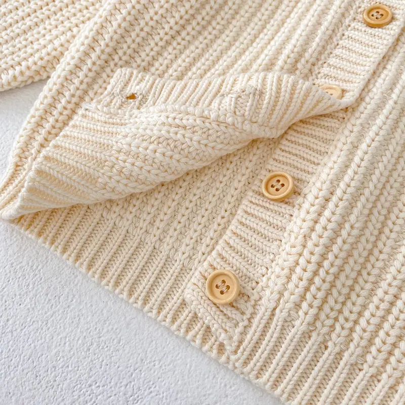 New autumn baby clothing, 0-3 year old girls and children's beige knitted long sleeved jacket, cardigan sweater