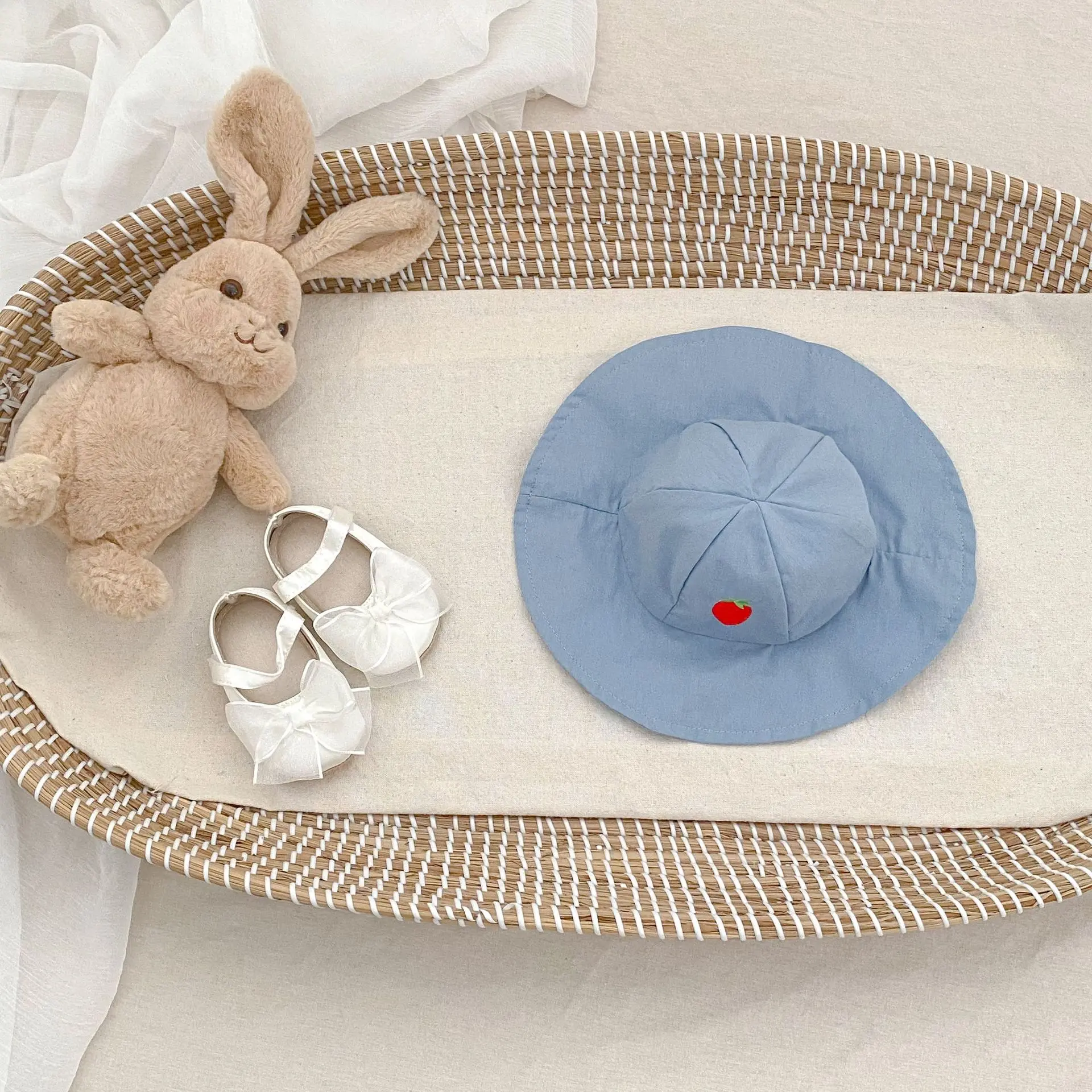 Summer new 0-3 year old baby clothing, cute and simple baby girl jumpsuit+hat two-piece set
