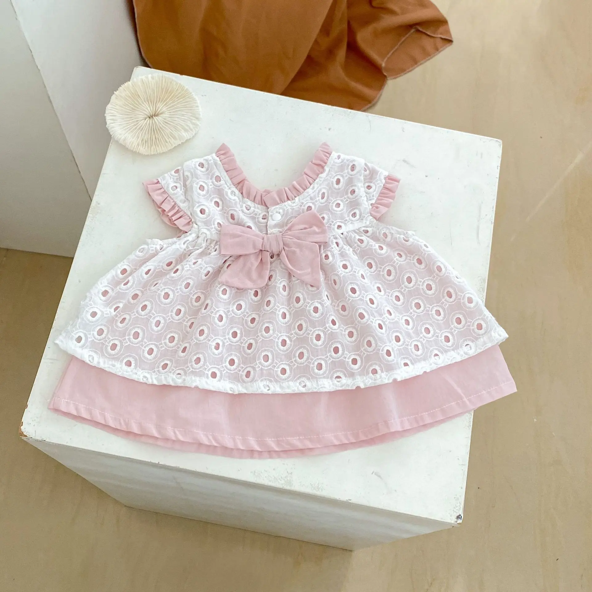 Summer new 0-3 year old baby clothing, baby girl set, hollowed out double-layer top+shorts