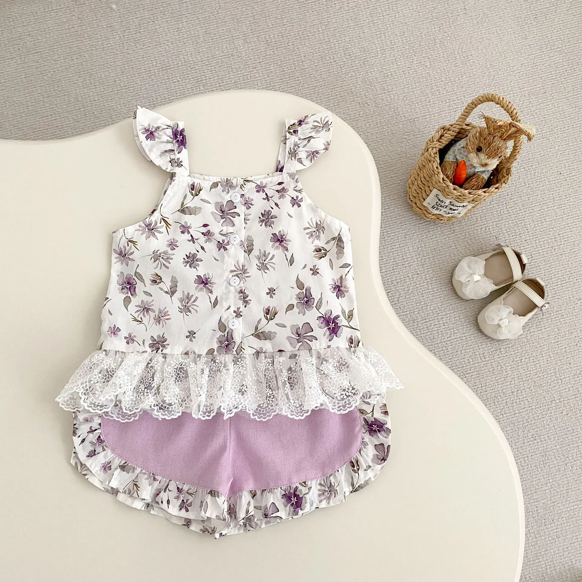 Summer new baby clothes for 0-3 years old, fashionable baby girl suit, two-piece set of floral camisole + shorts