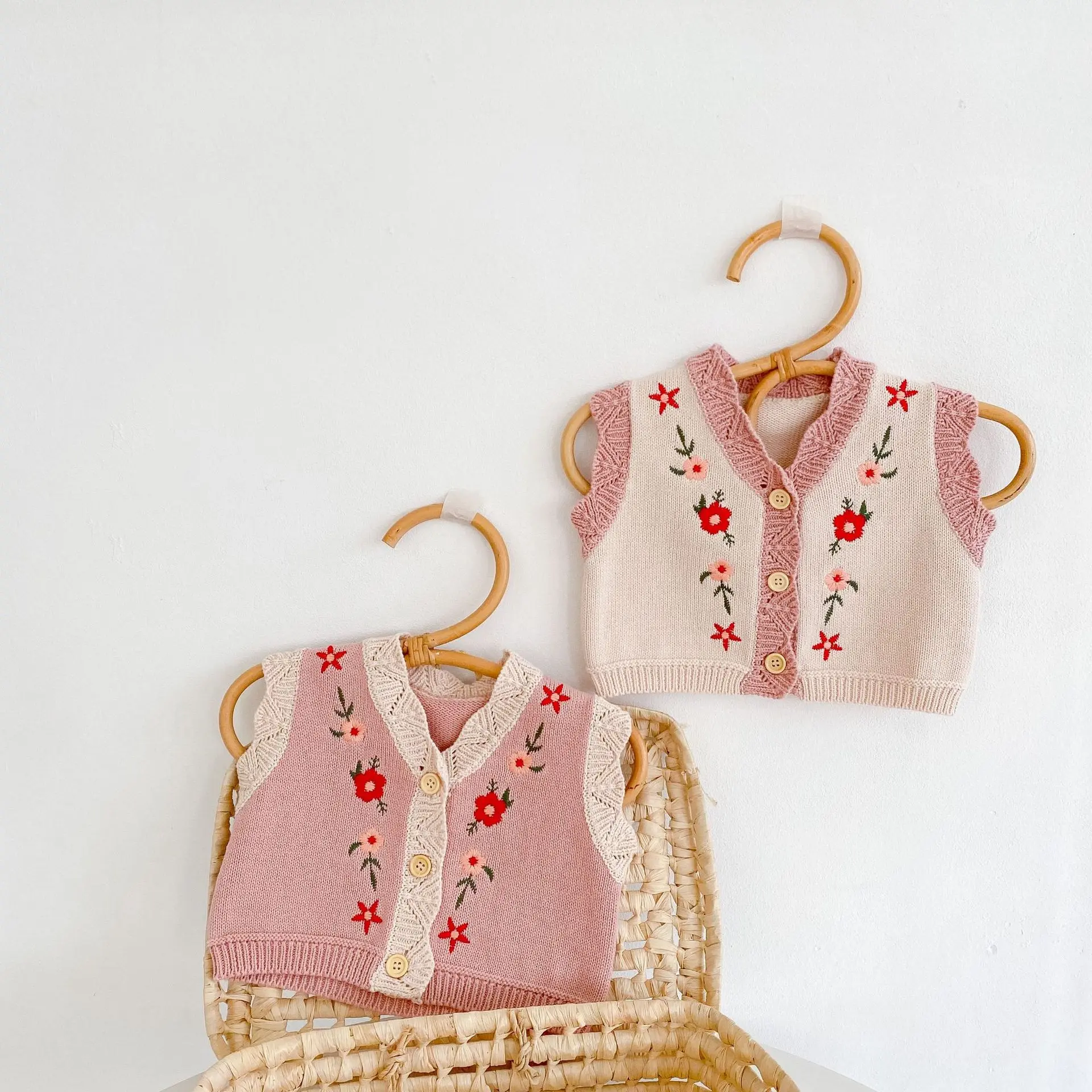 Autumn New Baby Clothing Versatile Girl Baby 0-2 Year Old Cardigan Cotton Knitted Sweater Embroidered V-neck Vest Coat