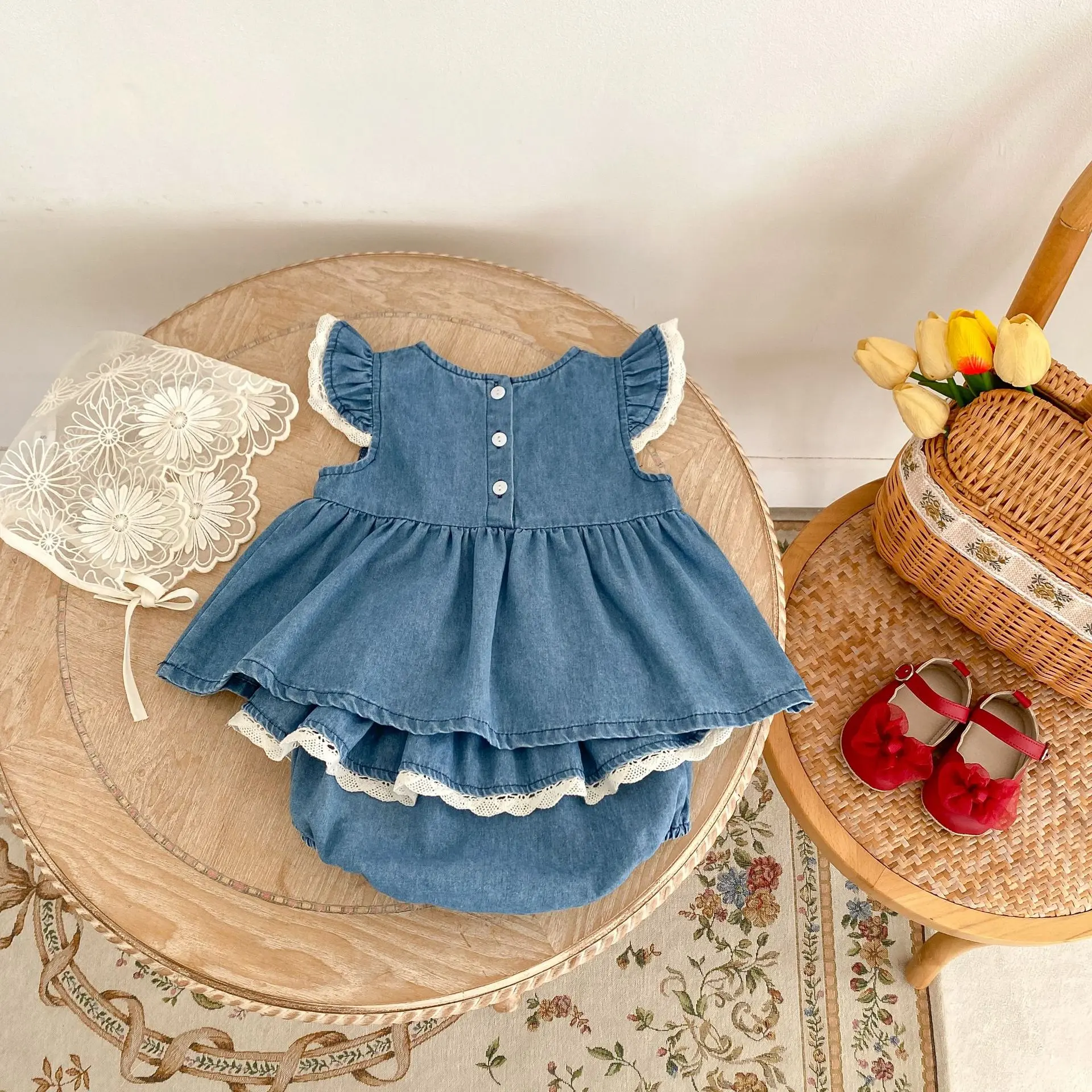 Summer new 0-3 year old baby clothing, baby girl denim set, cherry embroidered denim top+lace shorts
