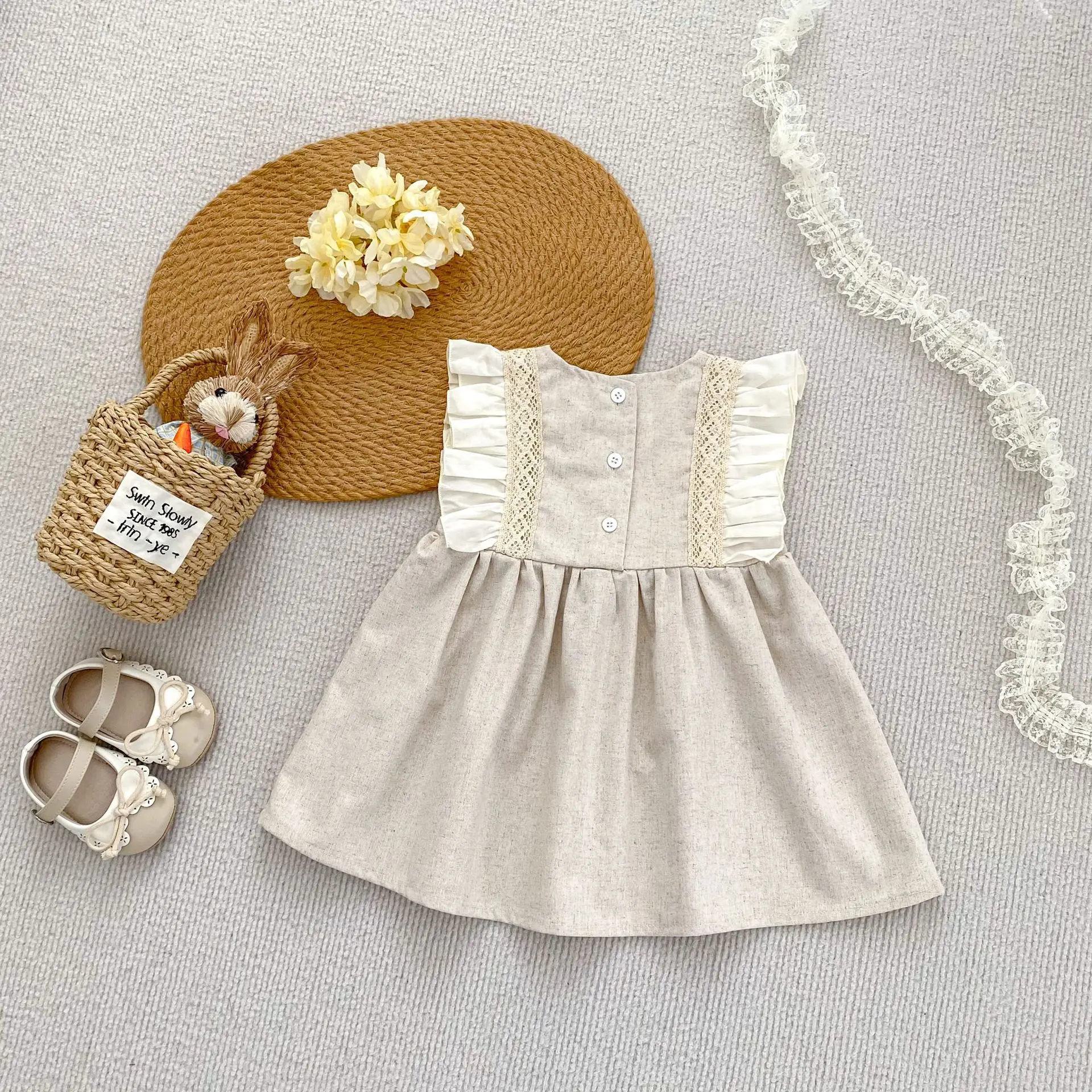 Summer new 0-3 year old baby clothing, baby girl contrasting color flying sleeve dress, sweet princess dress