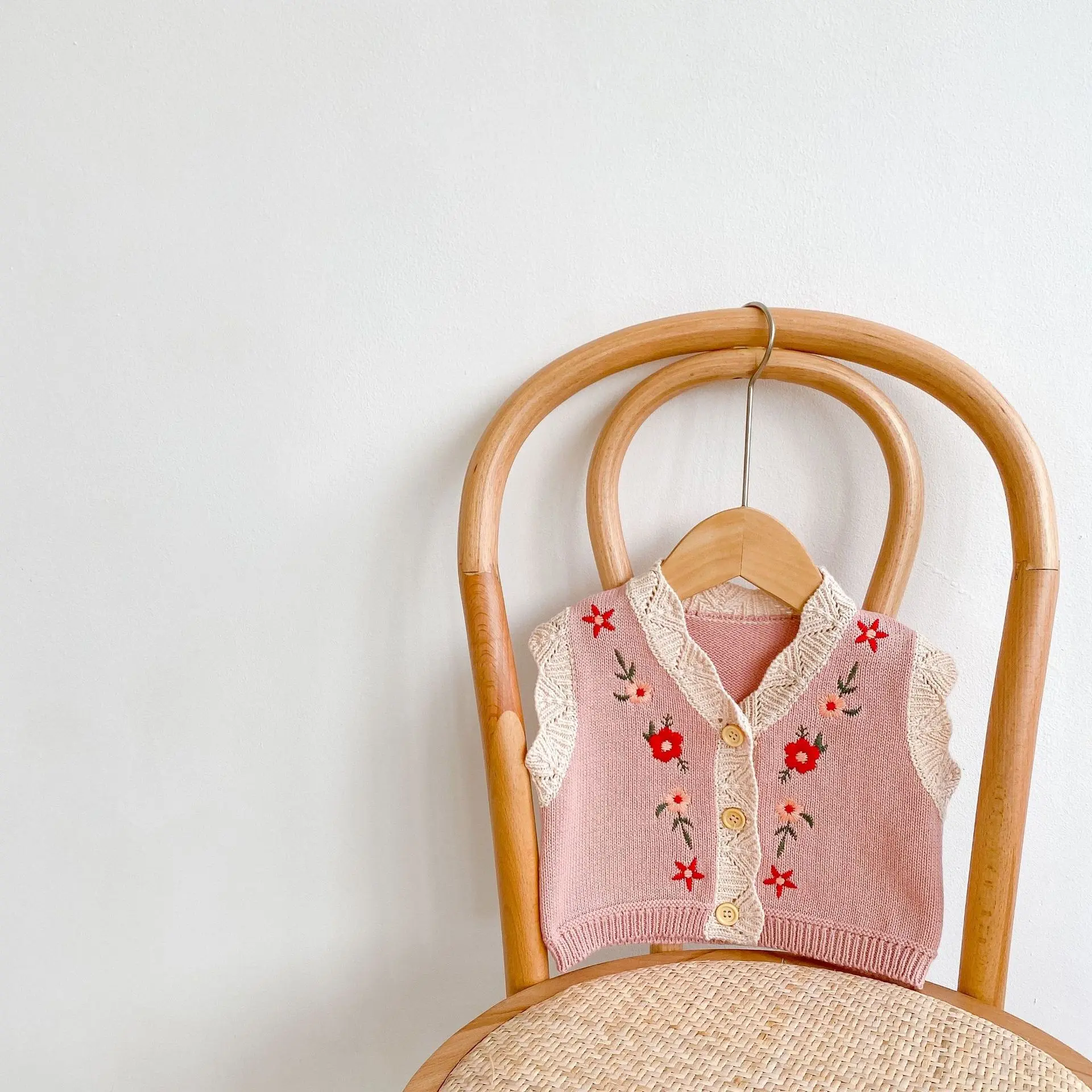 Autumn New Baby Clothing Versatile Girl Baby 0-2 Year Old Cardigan Cotton Knitted Sweater Embroidered V-neck Vest Coat