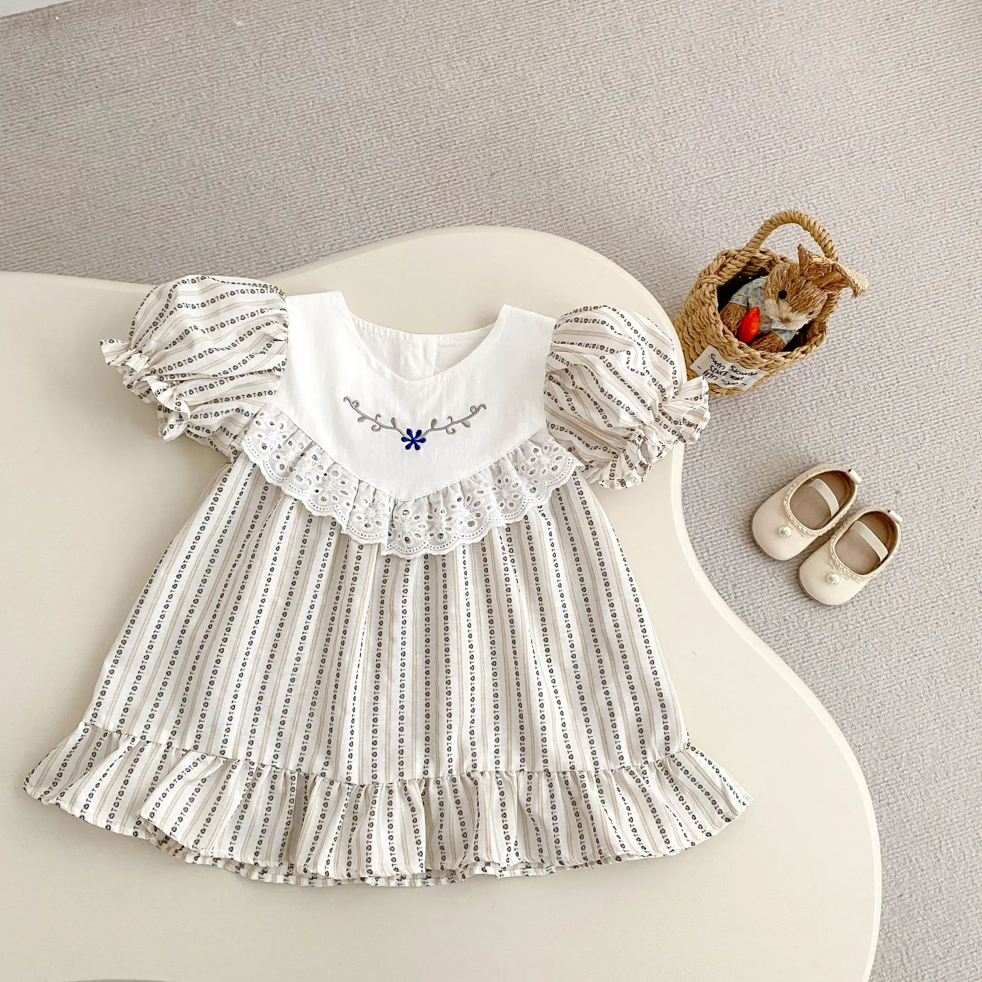 Summer new baby clothes for 0-3 years old, fashionable baby girl dress, princess style, bubble sleeves, striped skirt