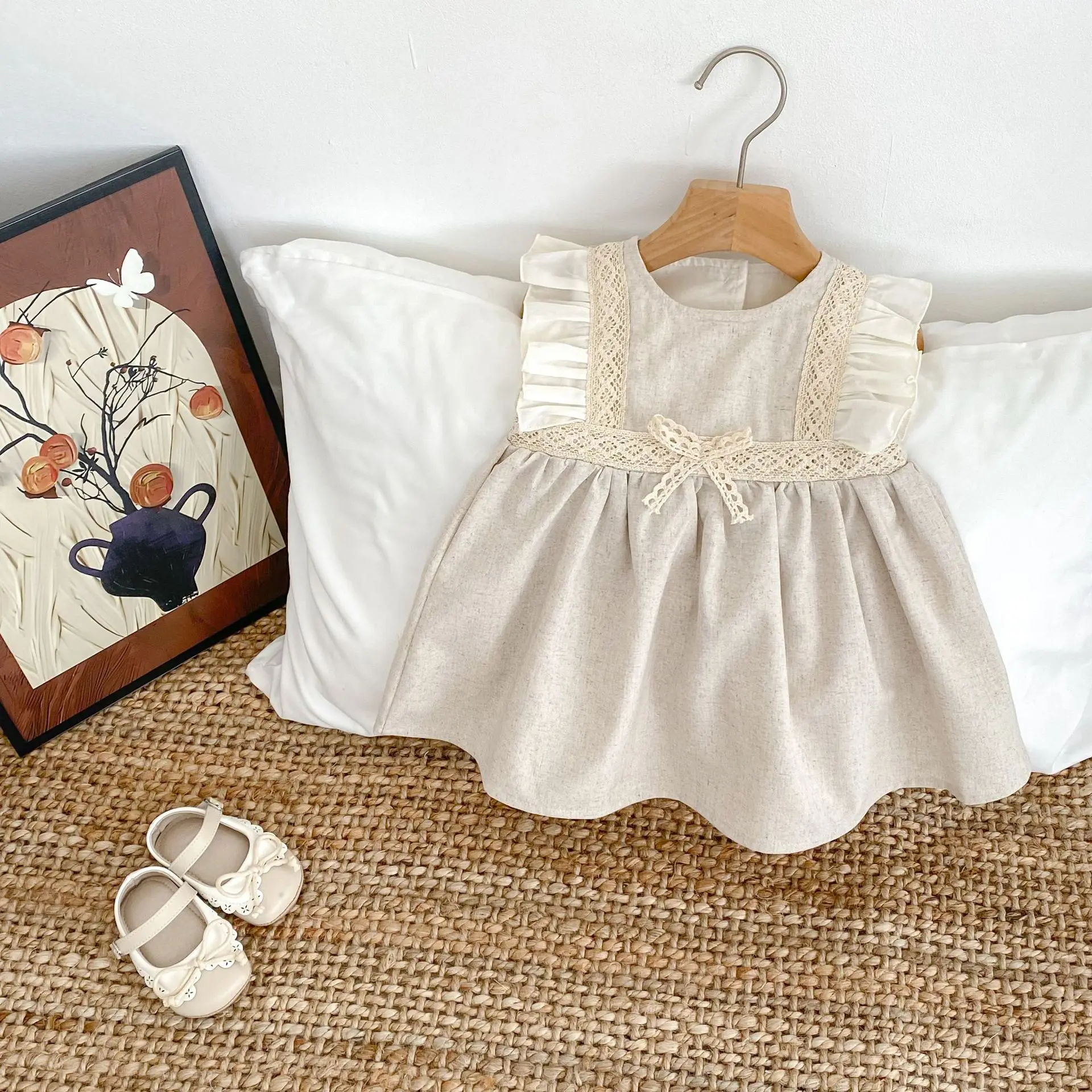 Summer new 0-3 year old baby clothing, baby girl contrasting color flying sleeve dress, sweet princess dress