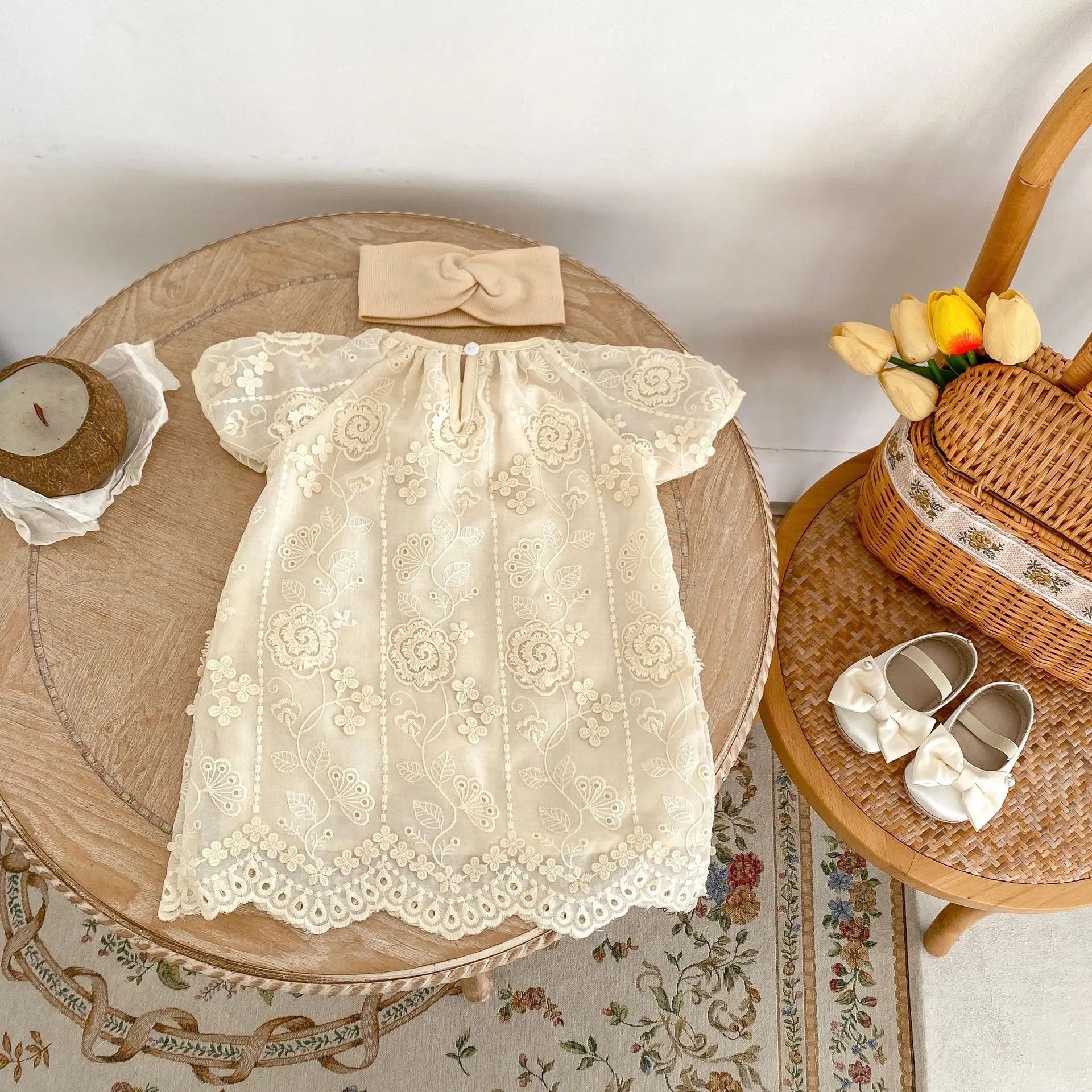 Summer new 0-3 year old baby clothing, baby girl dresses, three-dimensional flower embroidered short sleeved dresses