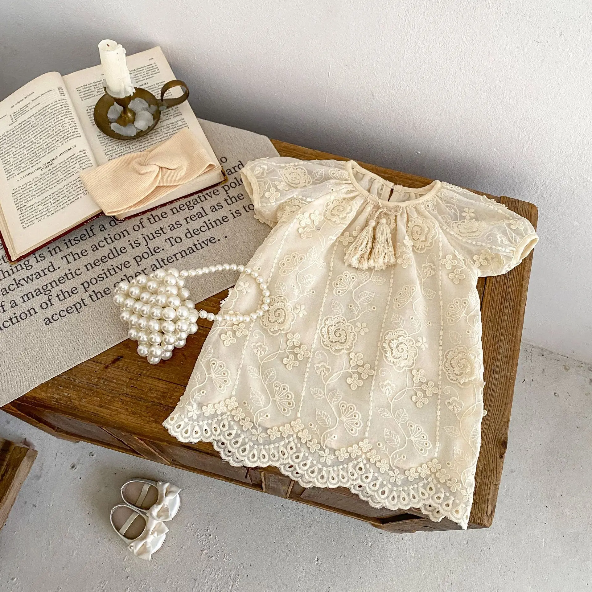 Summer new 0-3 year old baby clothing, baby girl dresses, three-dimensional flower embroidered short sleeved dresses