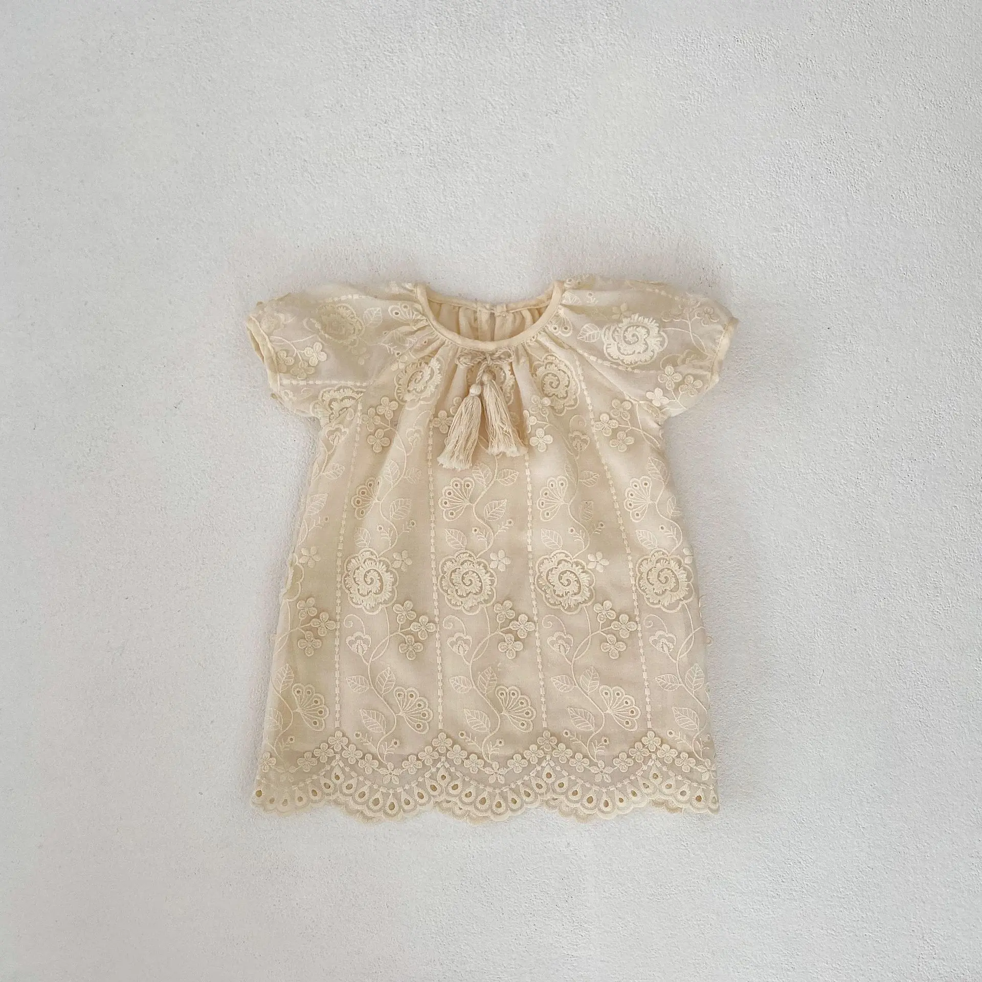 Summer new 0-3 year old baby clothing, baby girl dresses, three-dimensional flower embroidered short sleeved dresses
