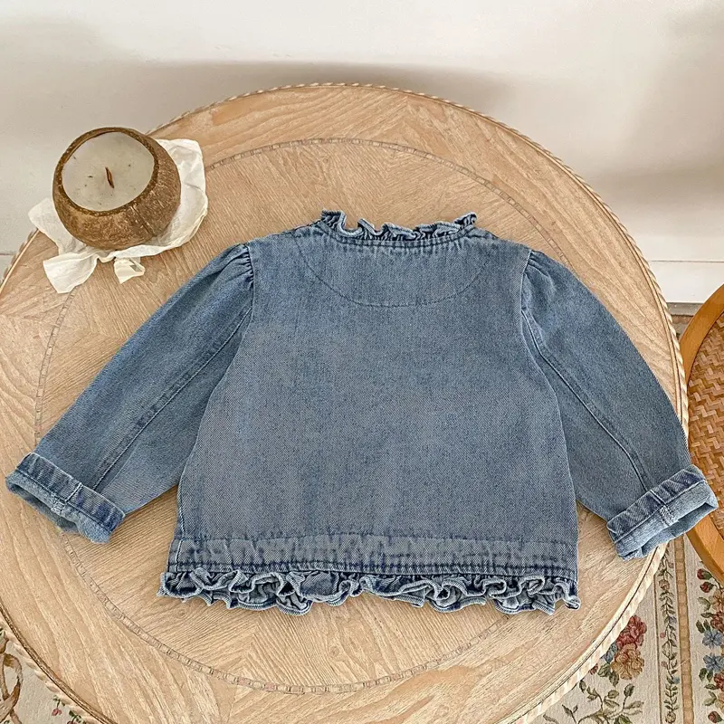 Autumn new baby clothing, 0-7 year old female baby, fashionable jacket with black fungus collar denim long sleeved jacket