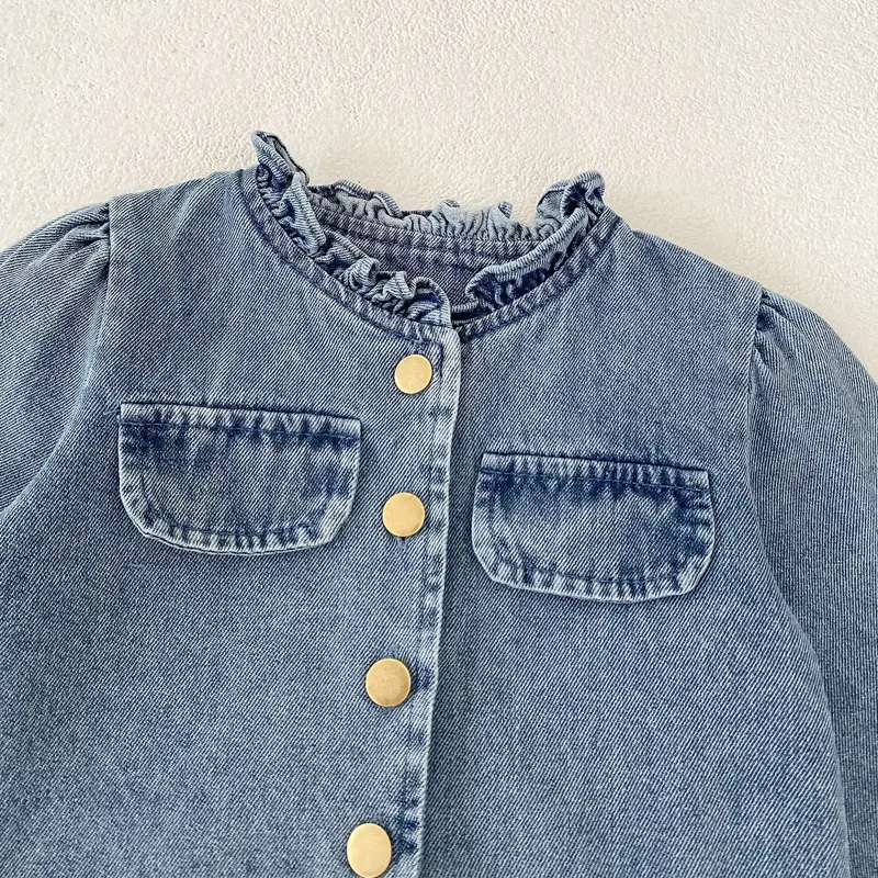 Autumn new baby clothing, 0-7 year old female baby, fashionable jacket with black fungus collar denim long sleeved jacket
